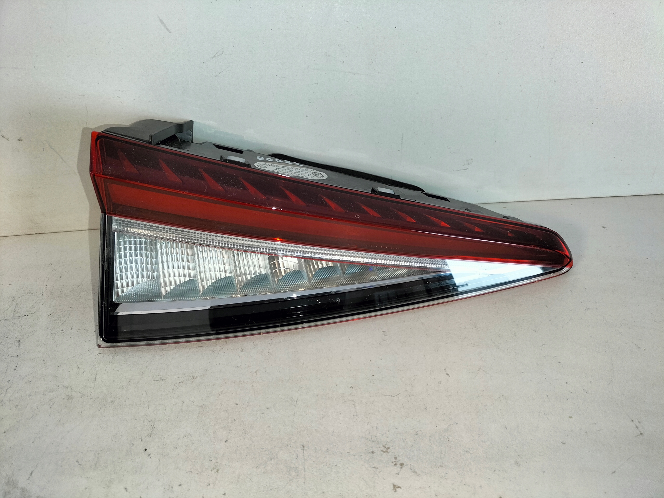 LAVE ZADNE SVETLO SKODA ENYAQ 21- LED