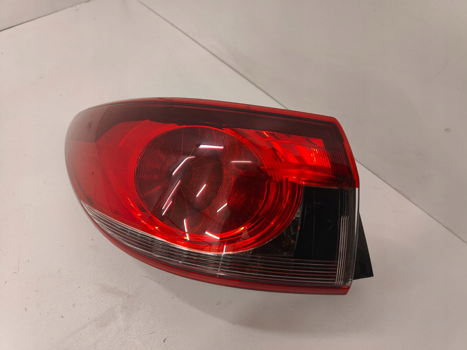Mazda 6gj oe 220-41957 ghk1-51150 LAVE ZADNE SVETLO