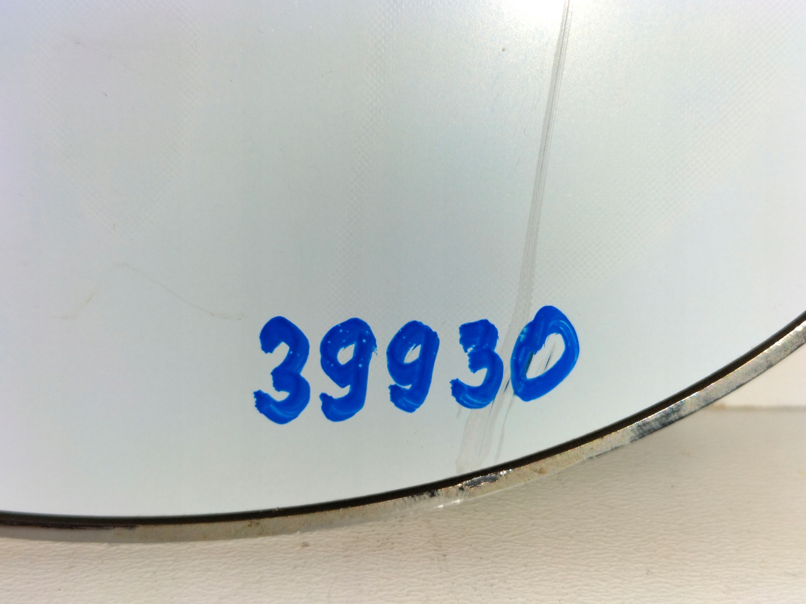 ZNAK EMBLEM NÁRAZNÍKA PREDNÝ TOYOTA YARIS IV 20-