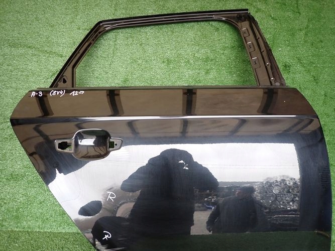 AUDI A3 8V HB 12- PRAVE ZADNE DVERE