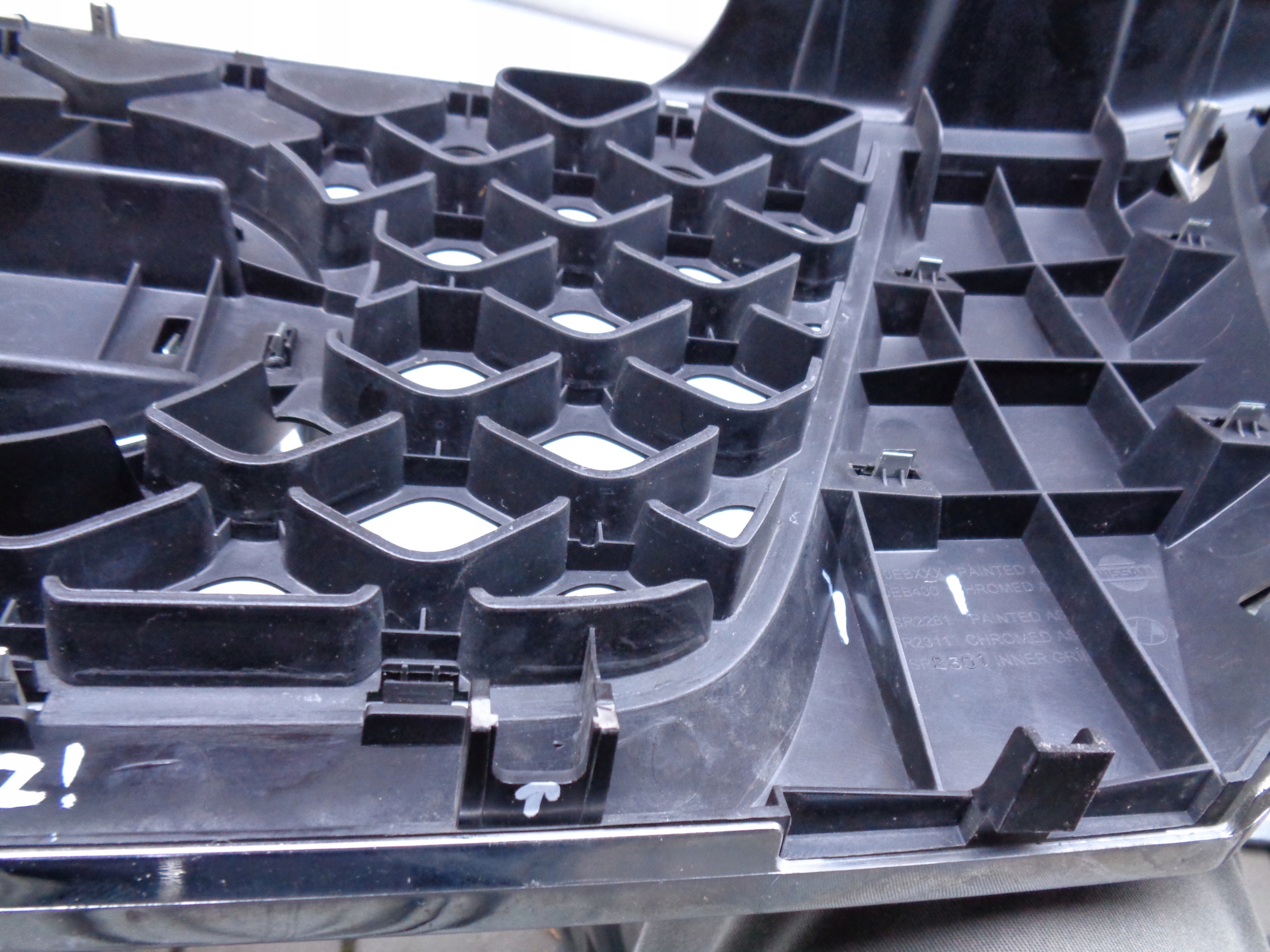 MRIEZKA LISTA NISSAN NAVARA D40 06-