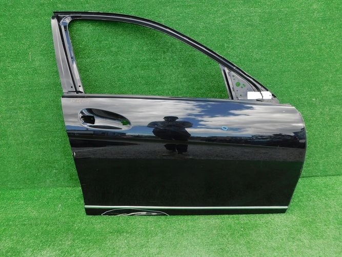 MERCEDES W204 204 C-KLASA PRAVÉ PREDNÉ DVERE