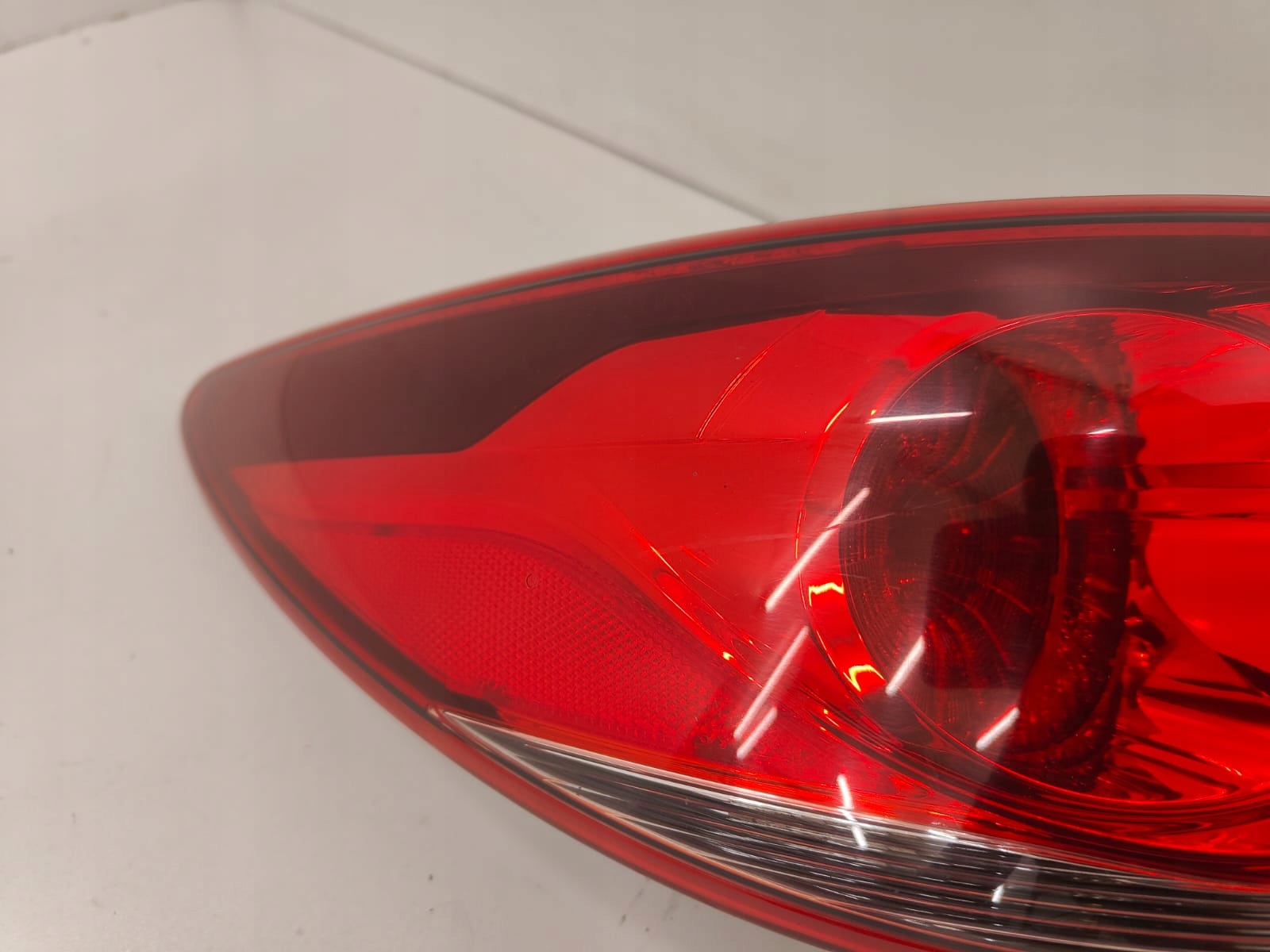 Mazda 6gj oe 220-41957 ghk1-51150 LAVE ZADNE SVETLO