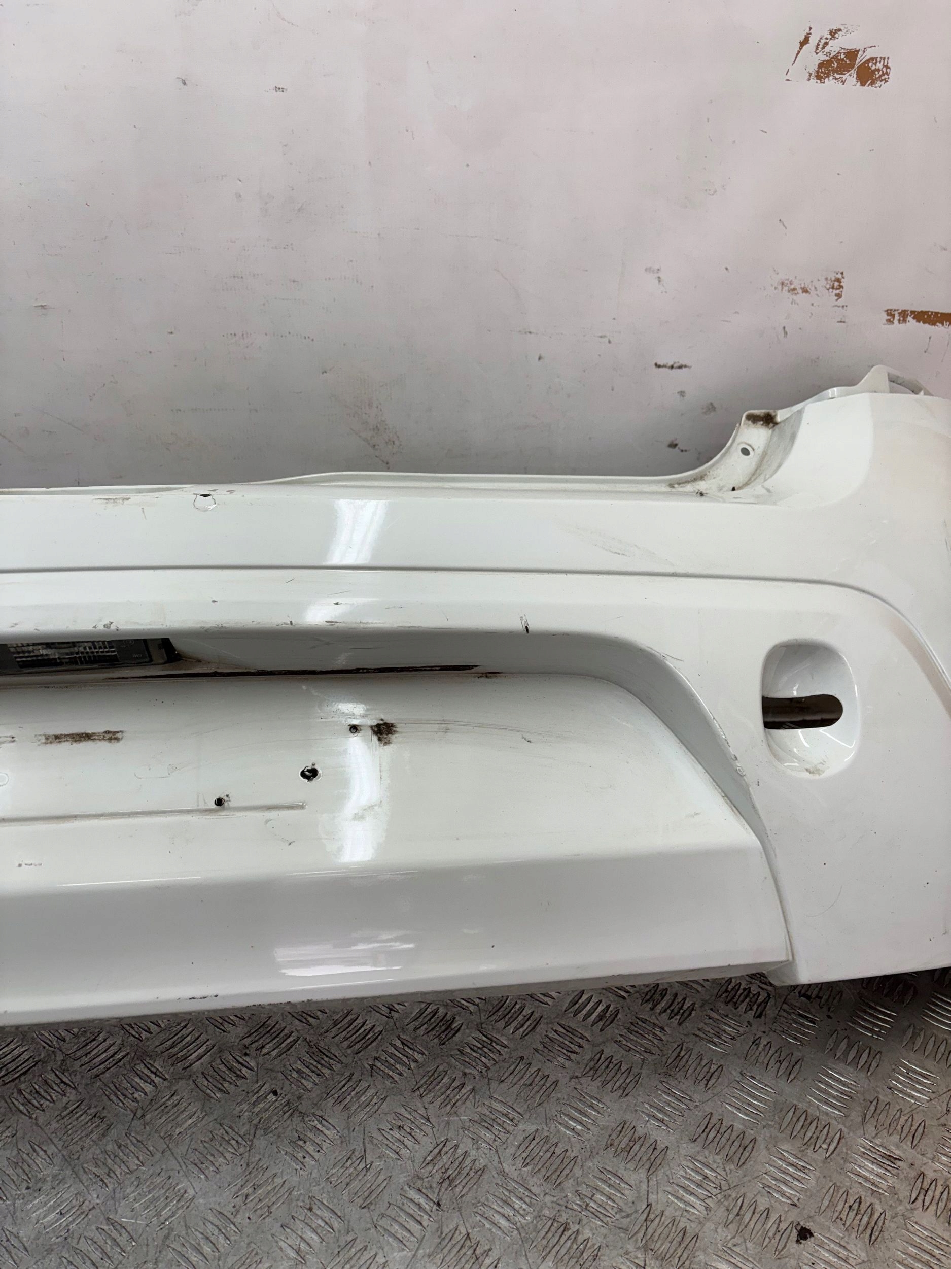 ZADNÝ NÁRAZNÍK DACIA SANDERO I 08-