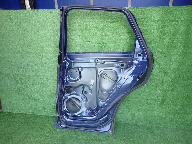 AUDI Q5 II 16- PRAVE ZADNE DVERE
