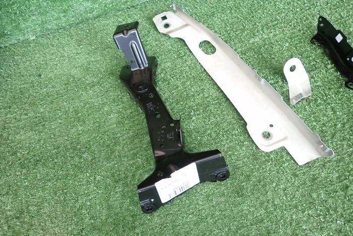 AUDI A3 8V LIFT 16- PRAVY PREDNY BLATNIK