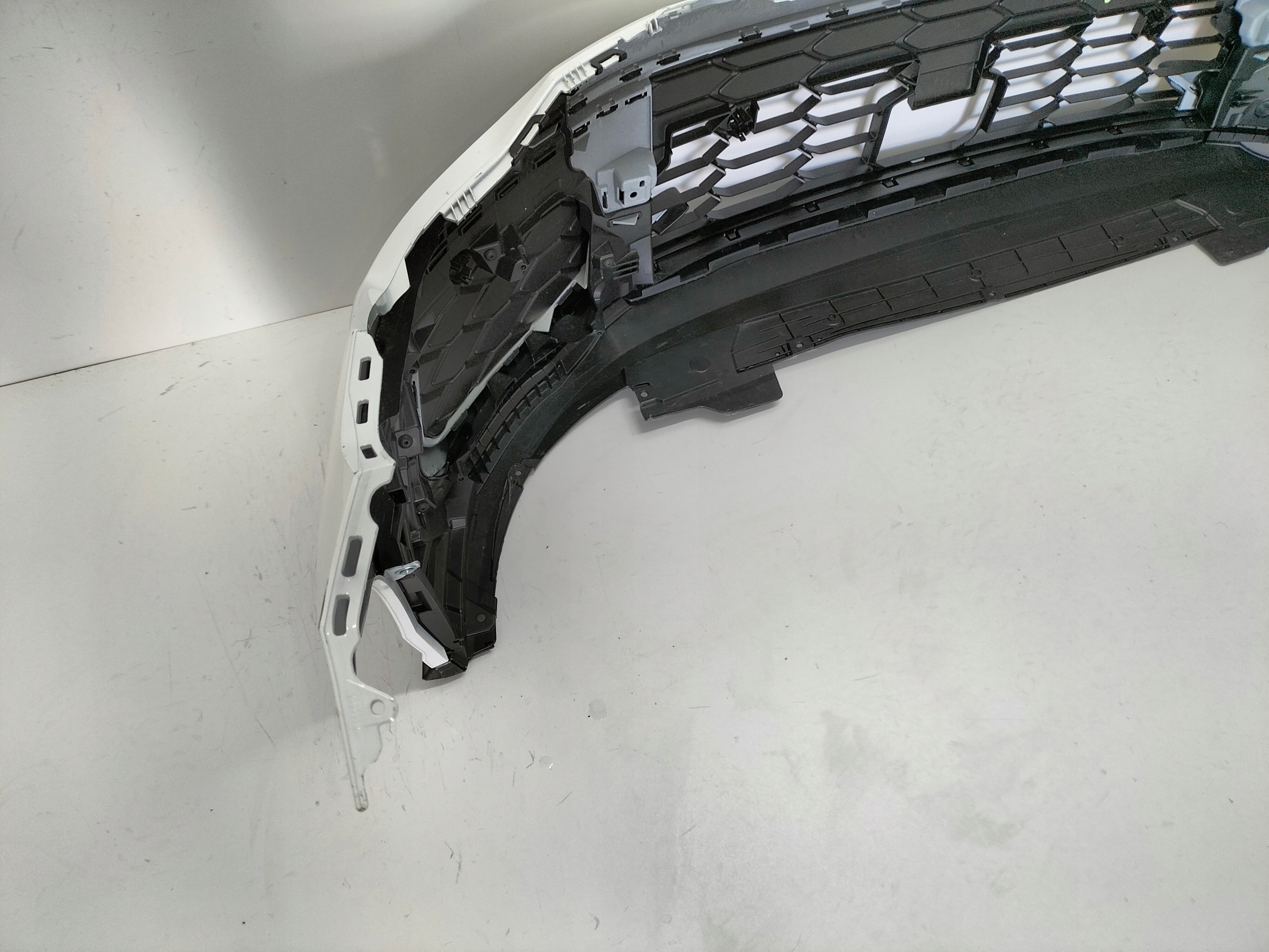 PREDNÝ NÁRAZNÍK VW GOLF 8 VIII LIFT 24- GTI