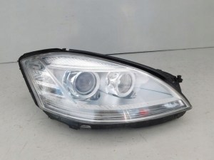 MERCEDES W221 S-KLASA XENON LIFT PRAVE PREDNE SVETLO MERCEDES W221 S-KLASA XENON LIFT PRAVE PREDNE SVETLO