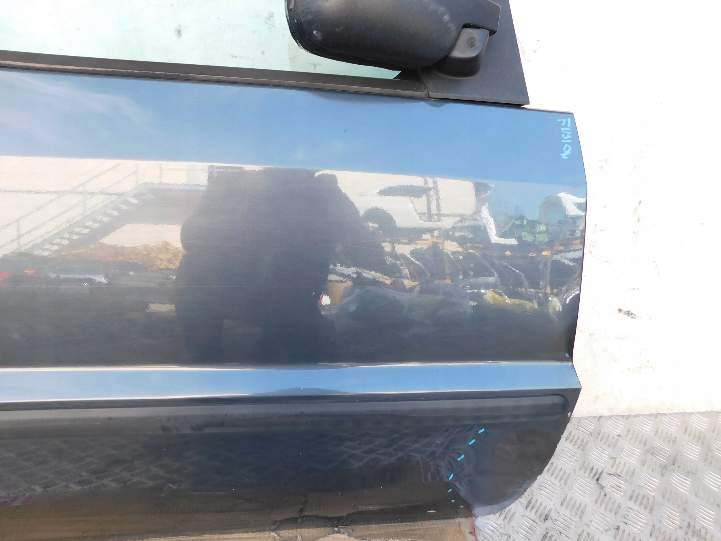 PRAVE PREDNE DVERE FORD FUSION