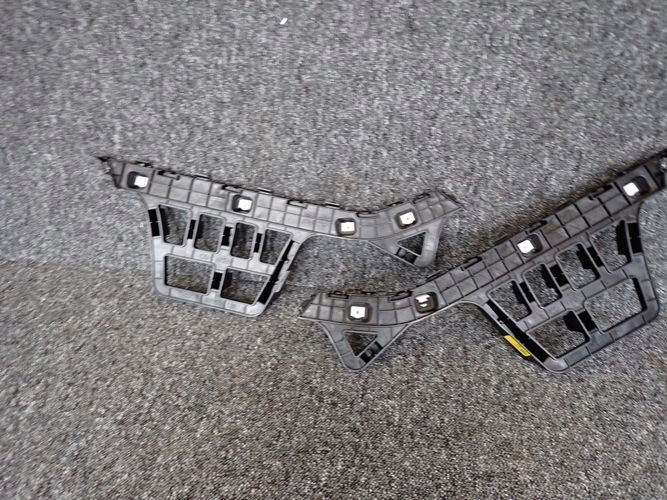 KIA CEED III KOMBI 18- DRŽIAKY NÁRAZNÍKA kpl 86616-j7300