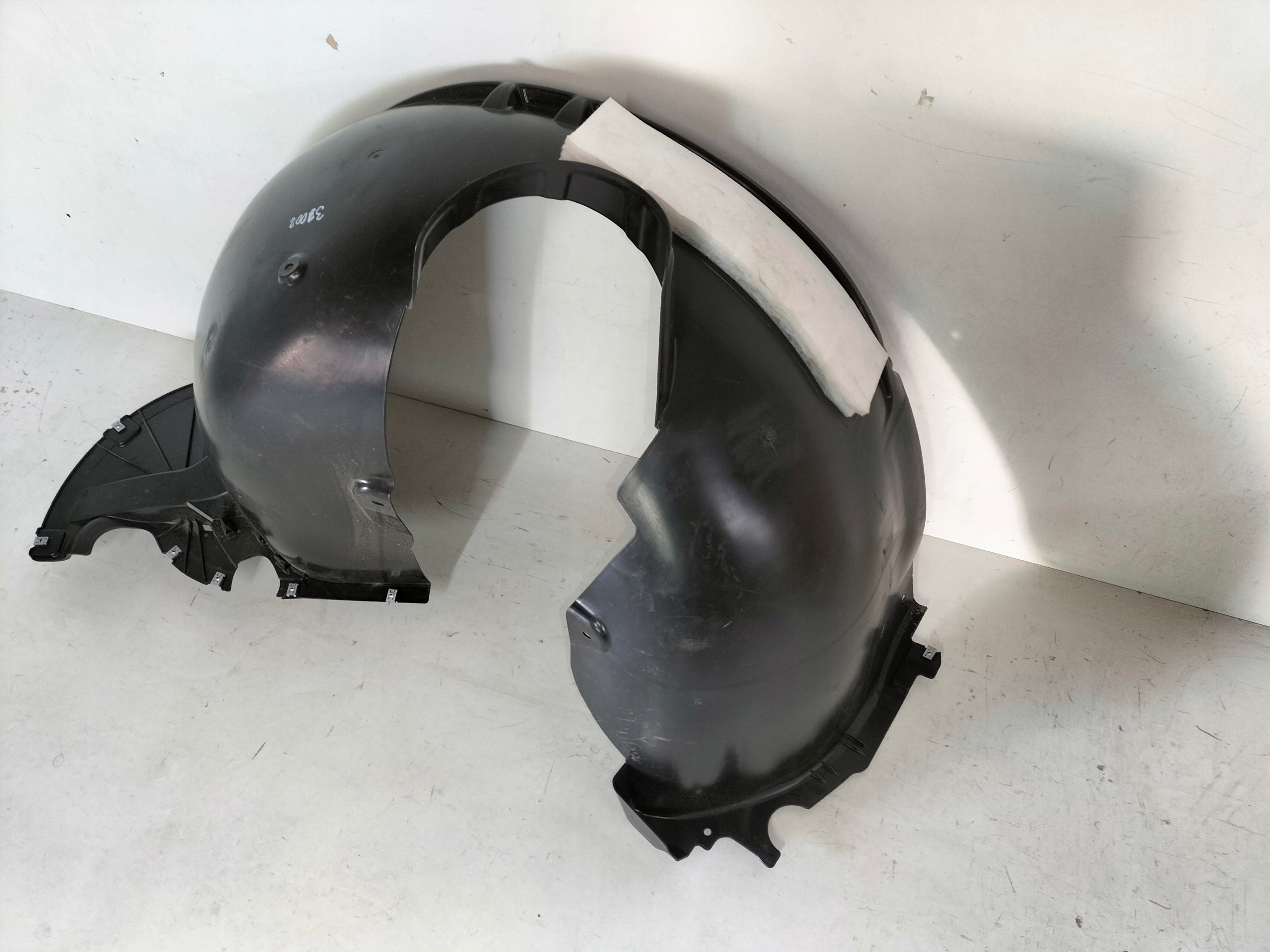 PRAVY PREDNY PODBLATNIK VW TIGUAN III 24-