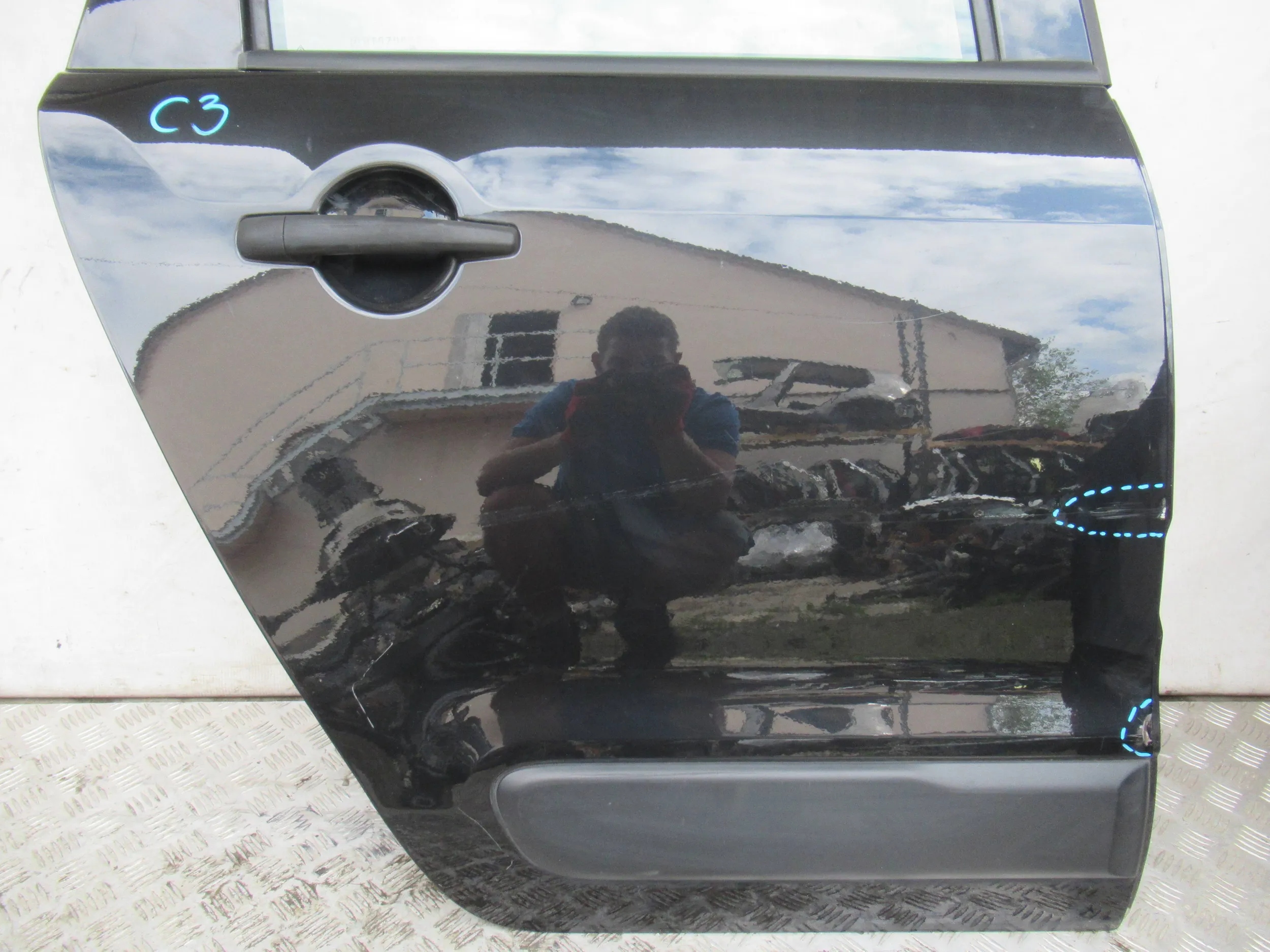 PRAVE ZADNE DVERE C3 PICASSO