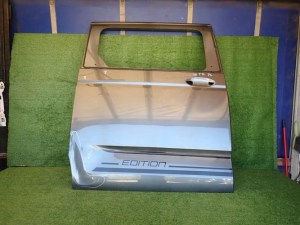 VW T7 7T0 PRAVE POSUVNE DVERE VW T7 7T0 PRAVE POSUVNE DVERE