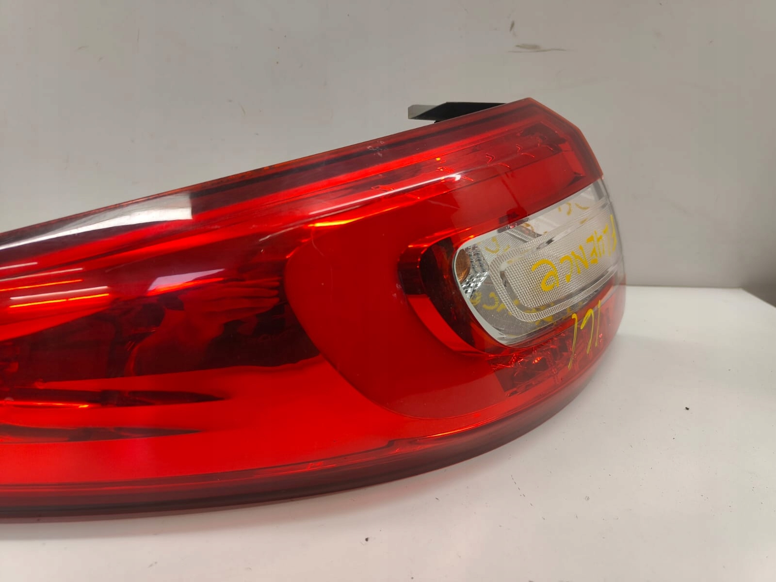 Renault fluence 2016 265559487r LAVE ZADNE SVETLO ZADNA LED