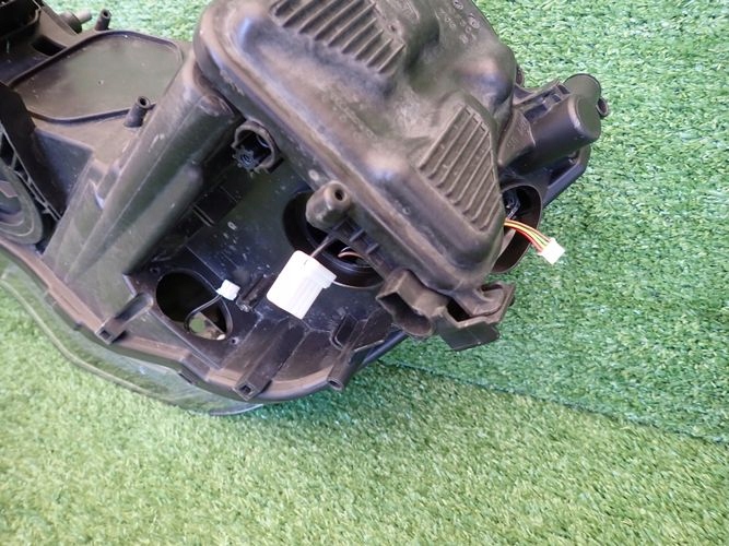 AUDI A1 XENON LED 10- PRAVE PREDNE SVETLO