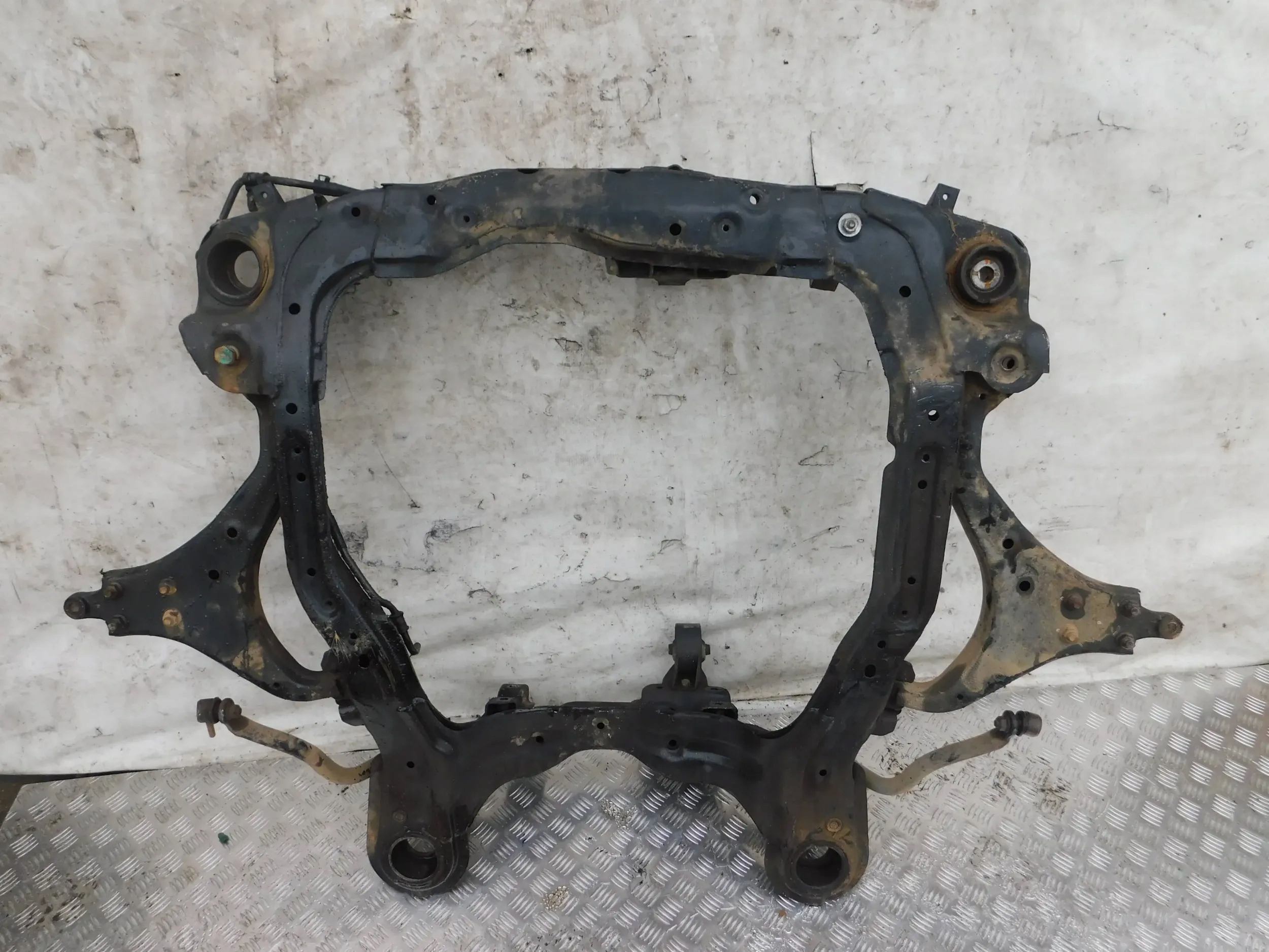 PREDNÁ NÁPRAVA HYUNDAI TUCSON I 04- 2.0 16V