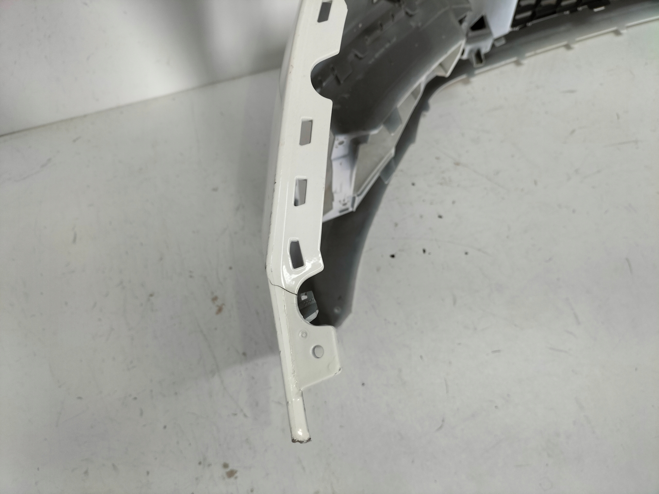 PREDNÝ NÁRAZNÍK SKODA FABIA 4 IV 21-