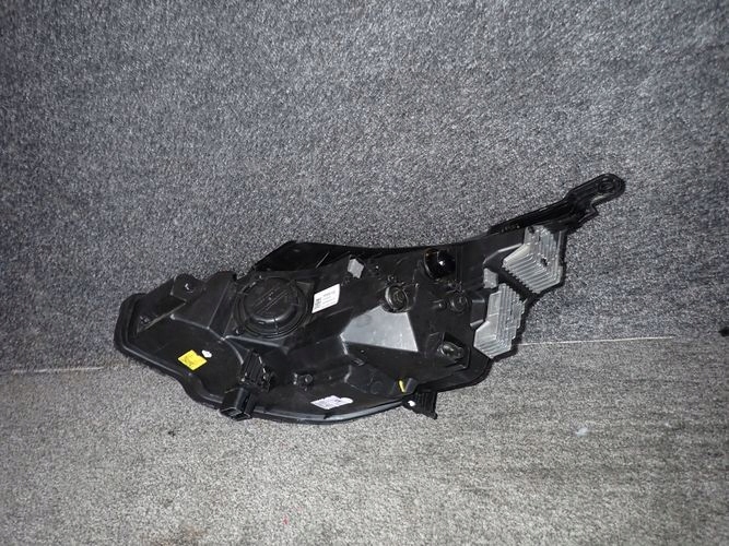 HYUNDAI I30 III FULL LED LIFT 21- PRAVE PREDNE SVETLO