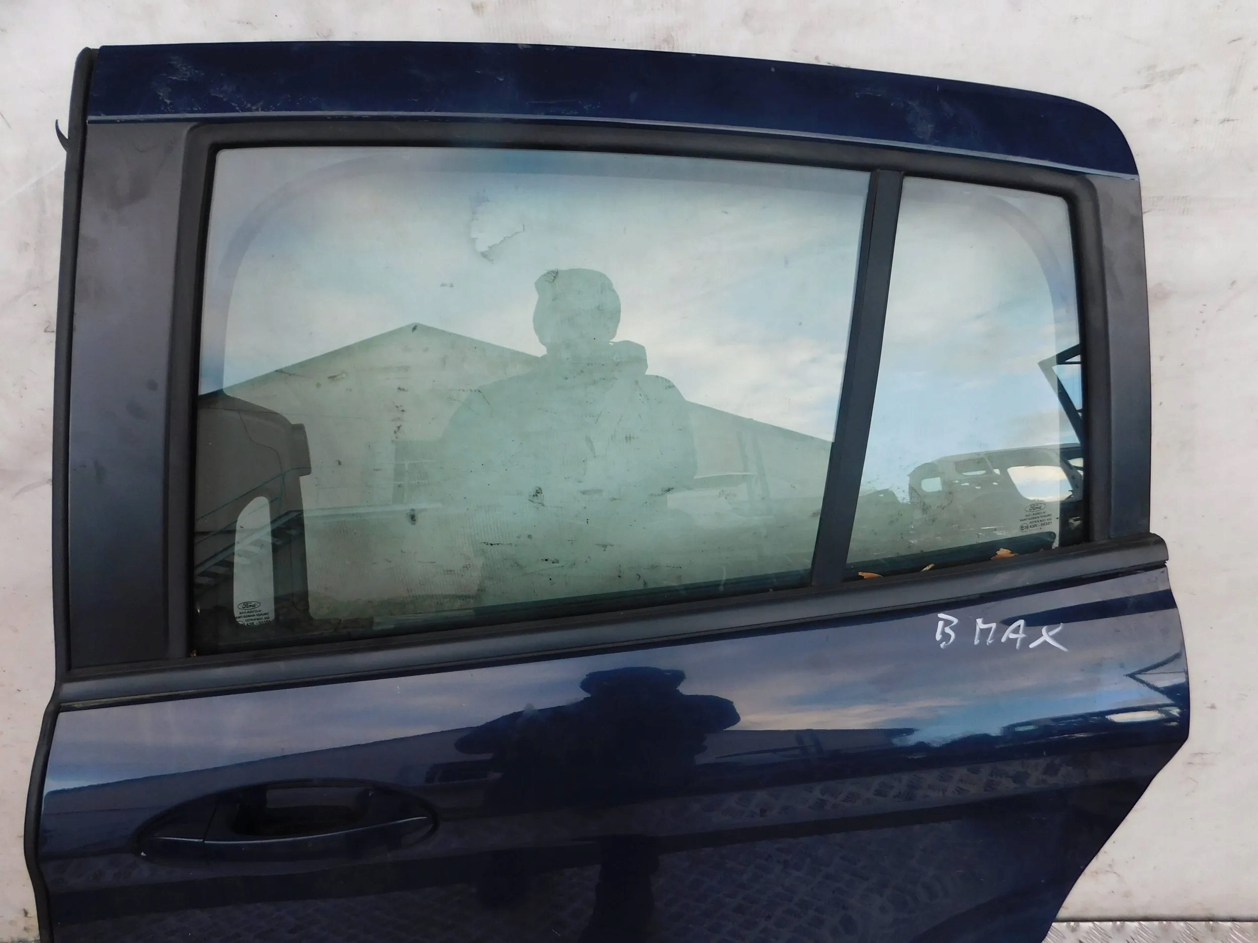 LAVE ZADNE DVERE FORD B-MAX