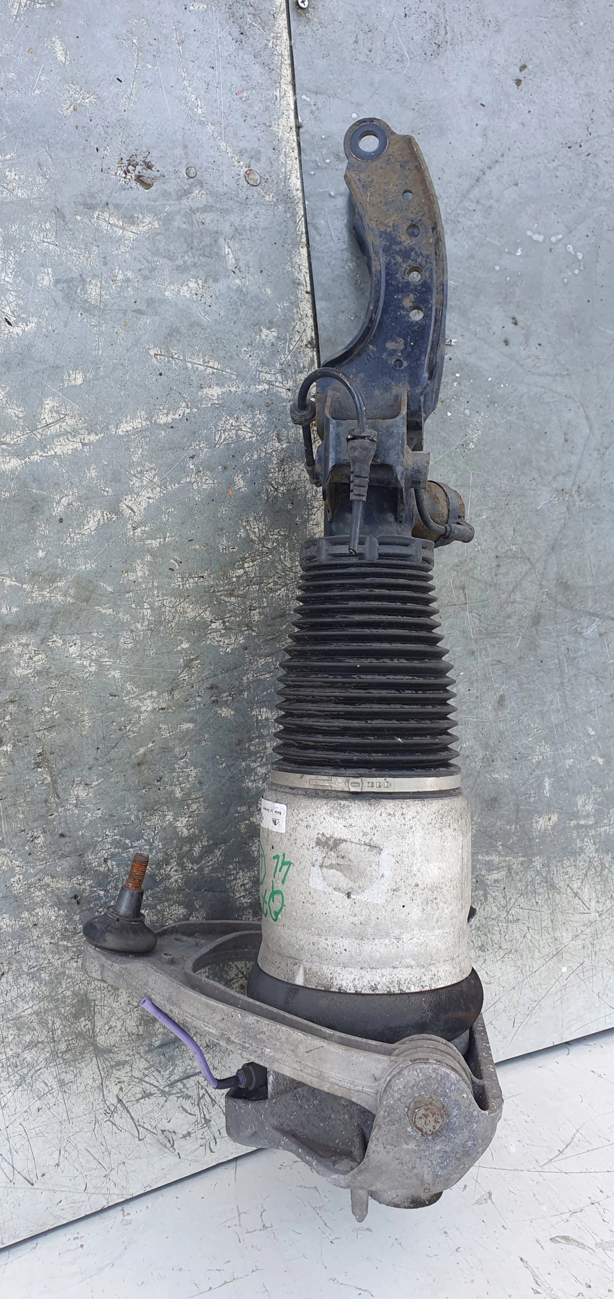 AUDI Q7 4L MECH LAVY PREDNY 7L8616039B