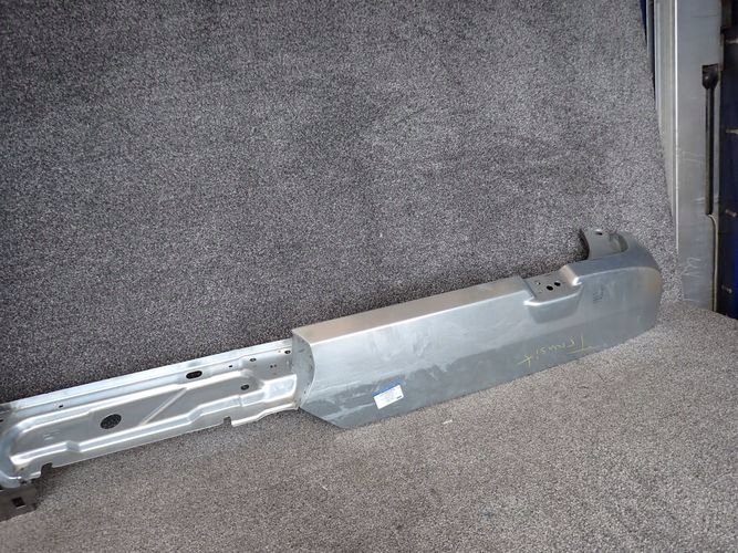 FORD TRANSIT VIII MK8 PRAVÝ ZADNÝ STĹPIK