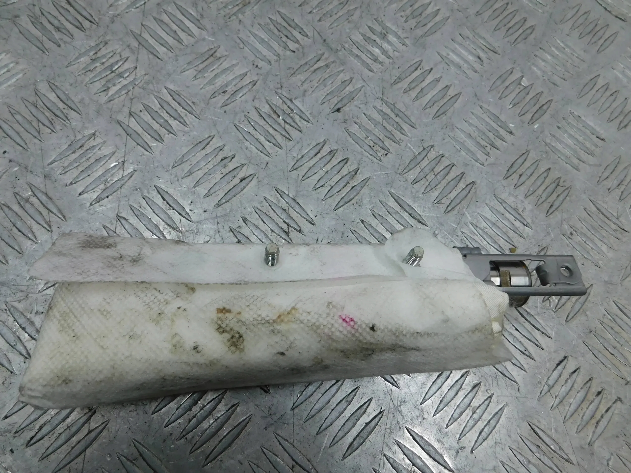 AIRBAG PRAVEJ PREDNEJ SEDACKY SUBARU TREZIA