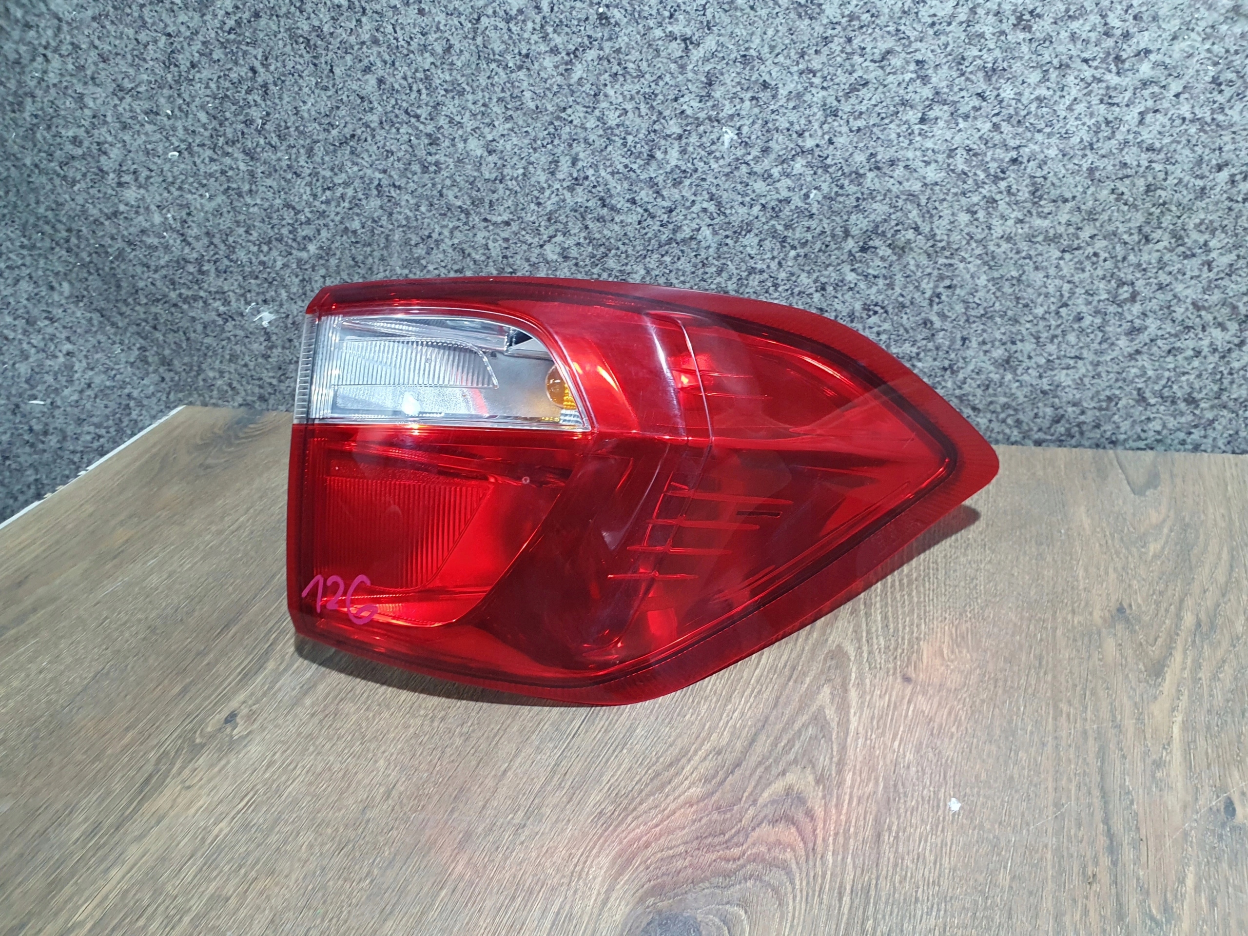 FORD ECOSPORT PRAVE ZADNE SVETLO CN1513404BA