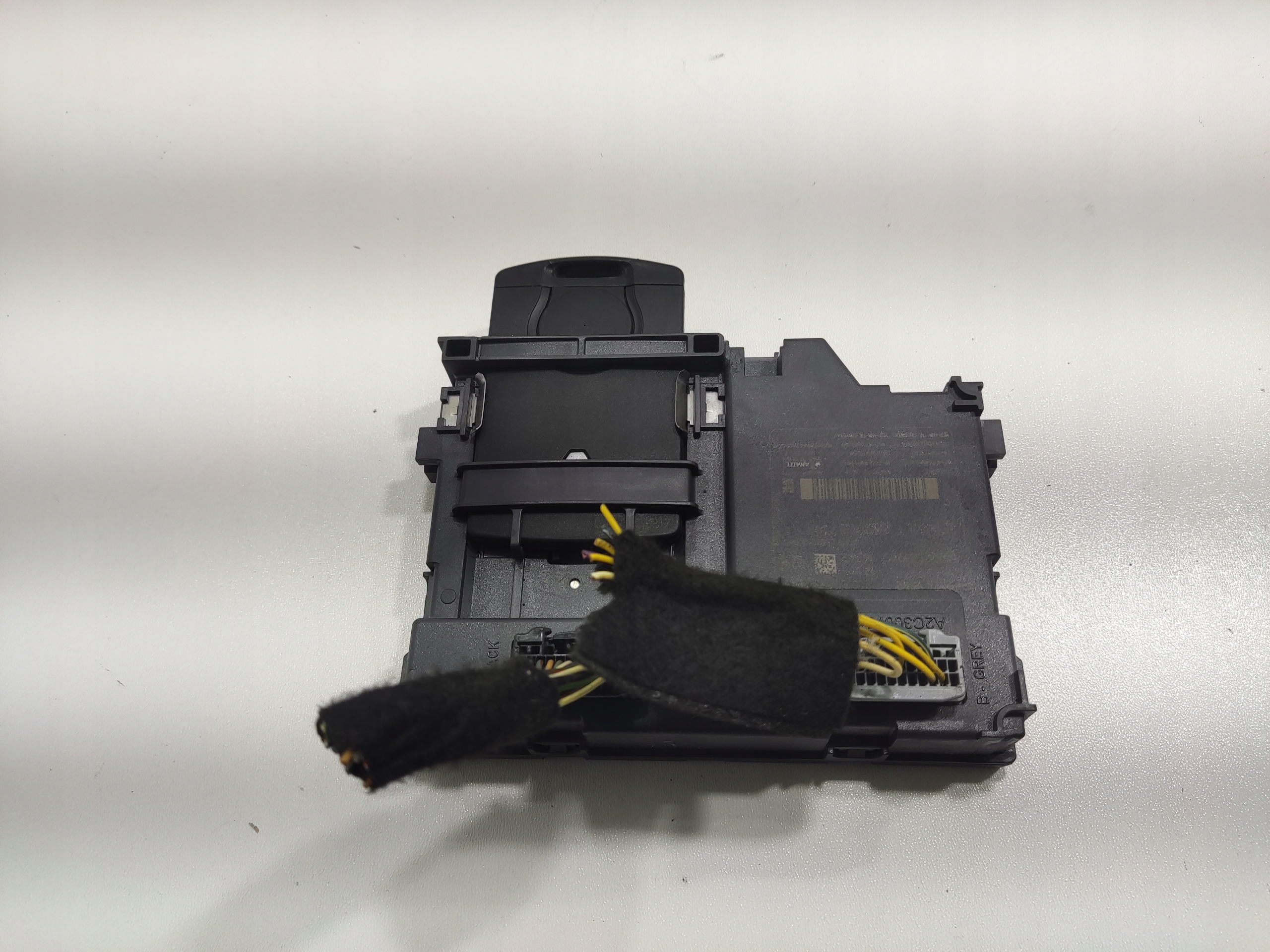 ČÍTAČKA KARIET PILOT RENAULT CAPTUR I 2013-2016 285905719R