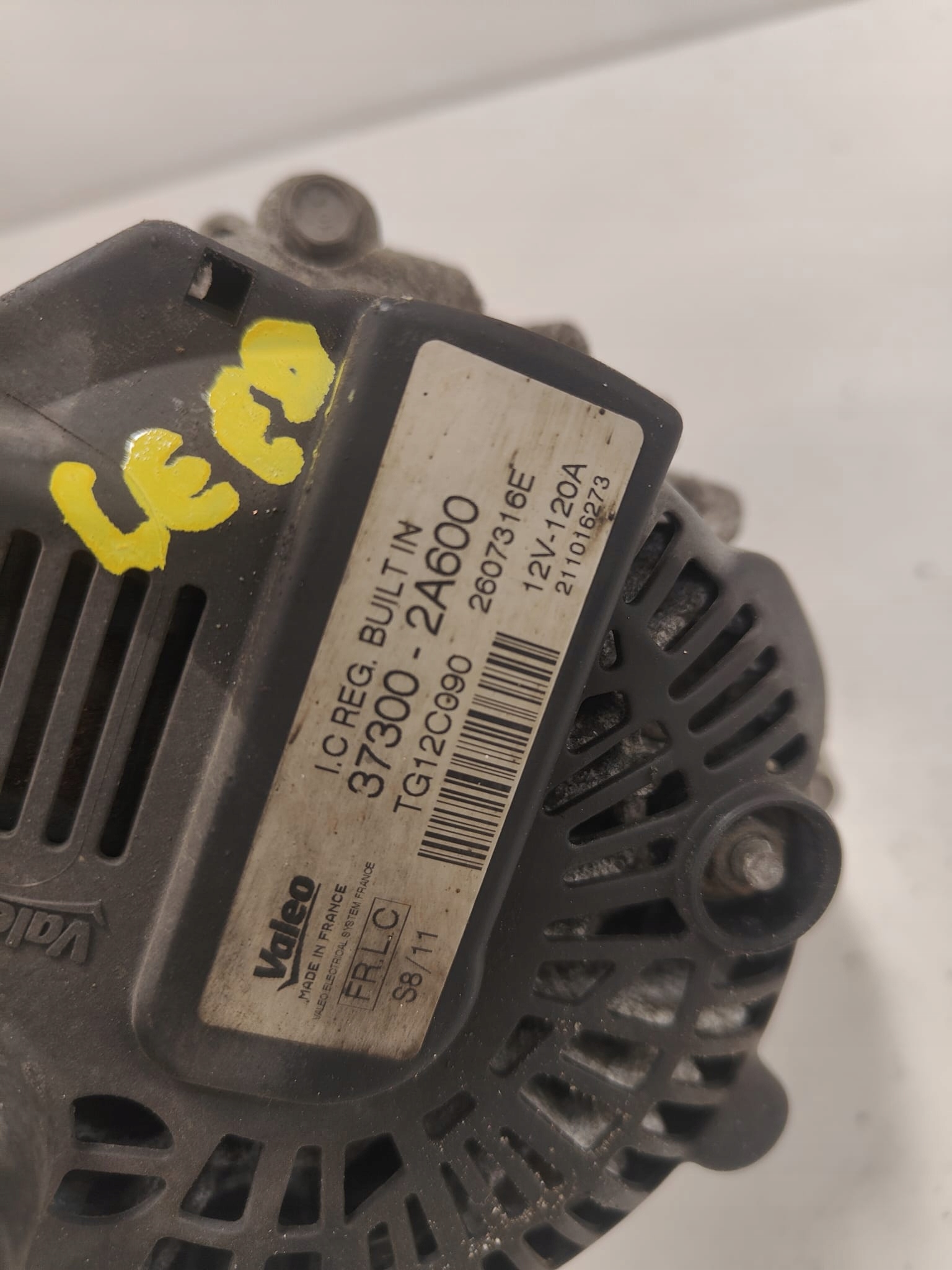 Kia ceed 1.6 diesel hyundai 37300-2A600 ALTERNÁTOR