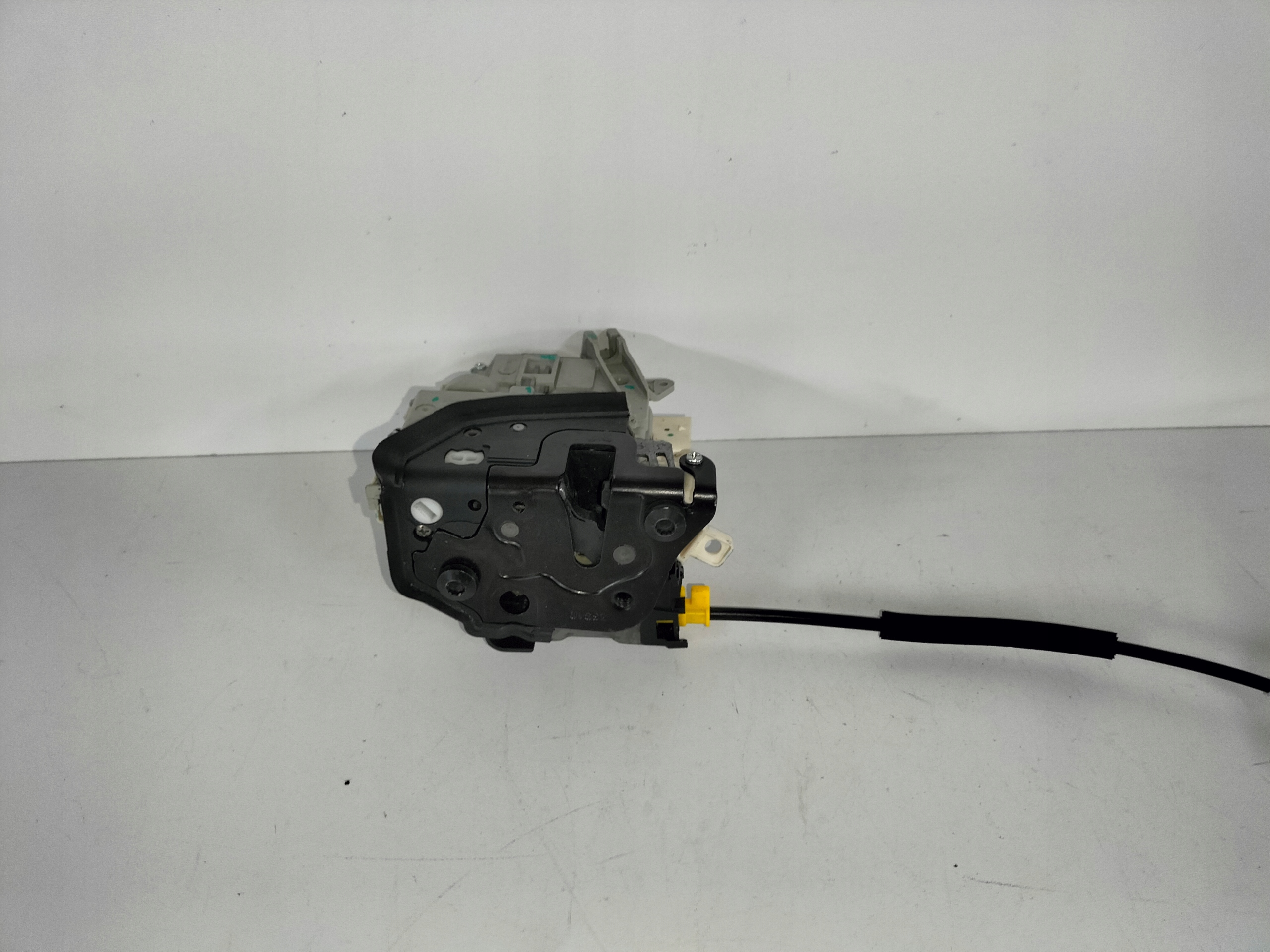 ZAMOK LAVYCH PREDNYCH DVERI AUDI A1 10- A4 B8 07- A6 C7