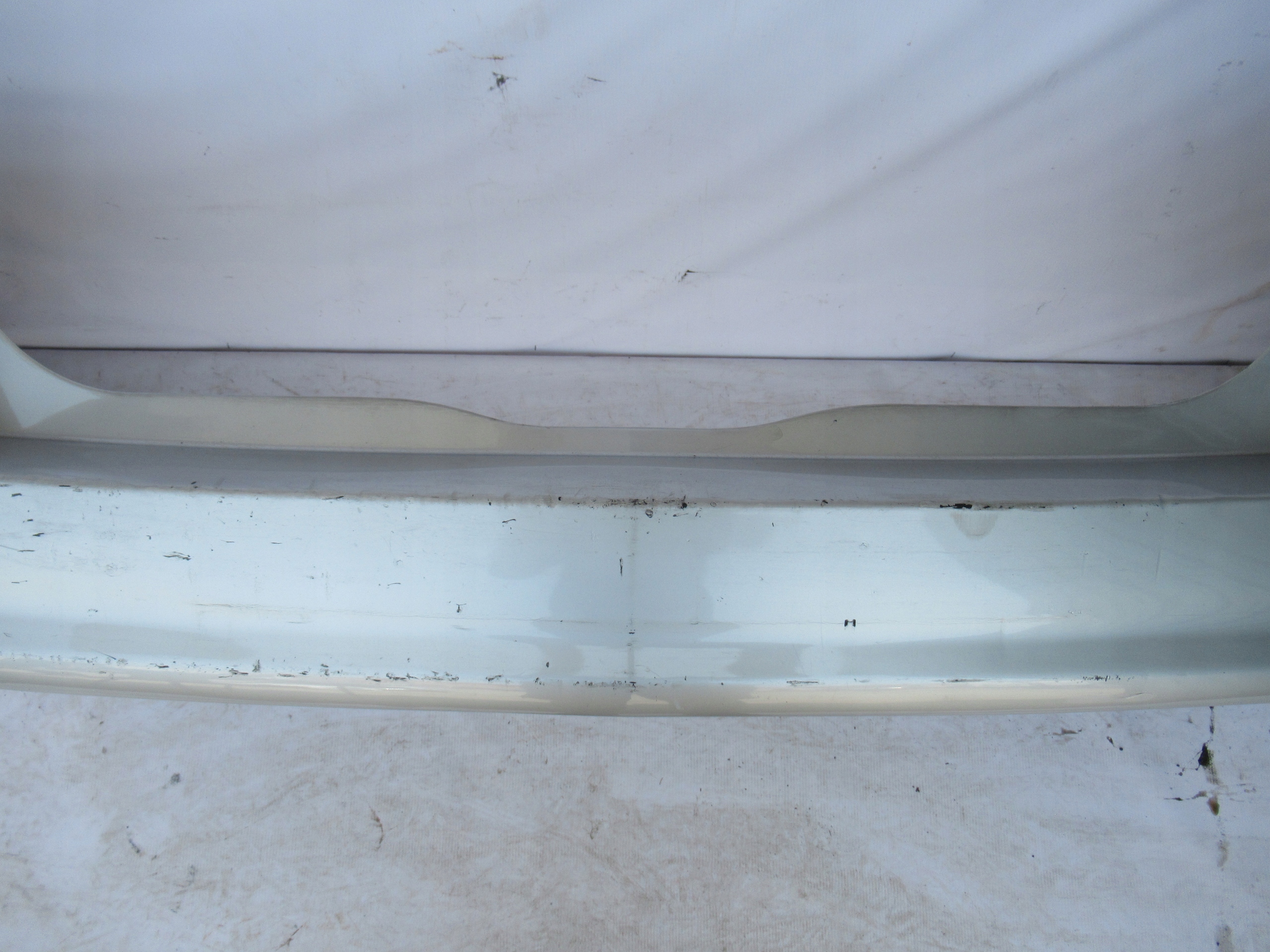 ZADNÝ NÁRAZNÍK OPEL ASTRA H 3 III KOMBI