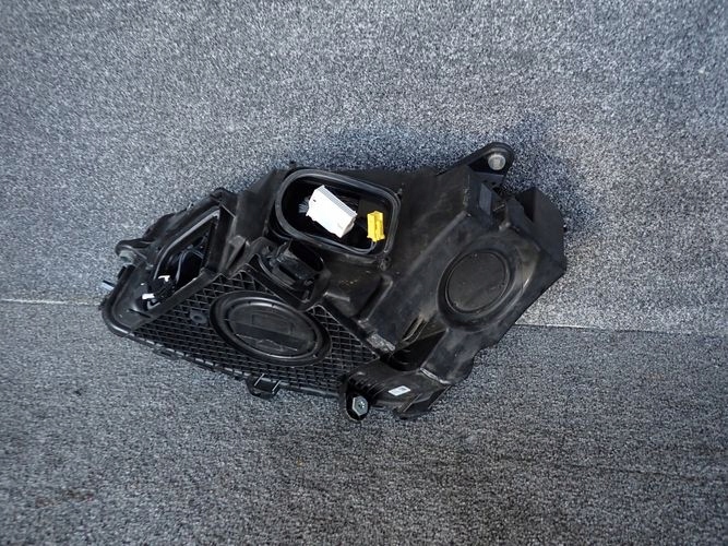 MERCEDES W253 253 GLC MULTIBEAM LED LIFT 19- PRAVE PREDNE SVETLO