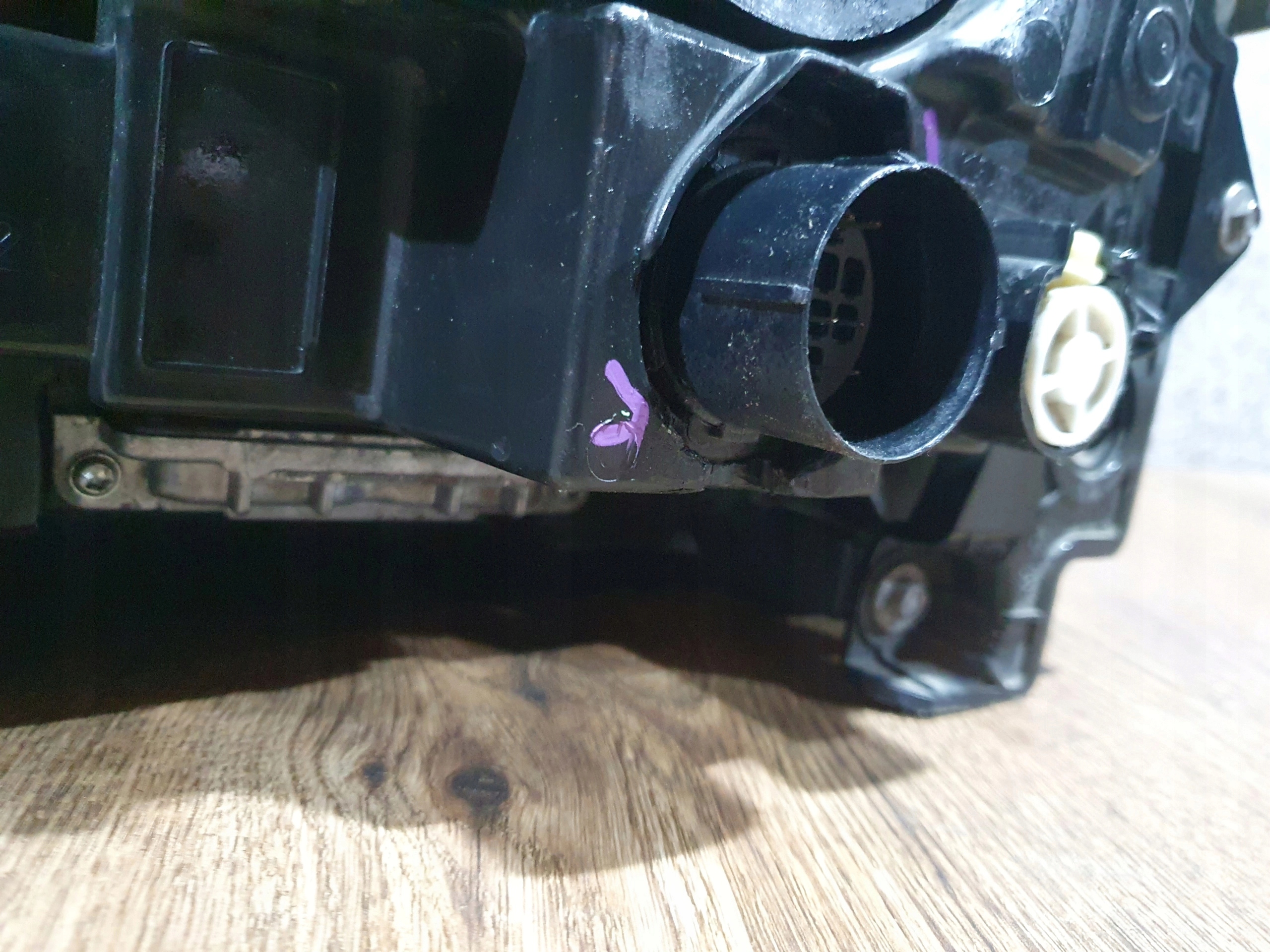 RANGE ROVER SPORT LIFT XENON PRAVÉ PREDNÉ SVETLO