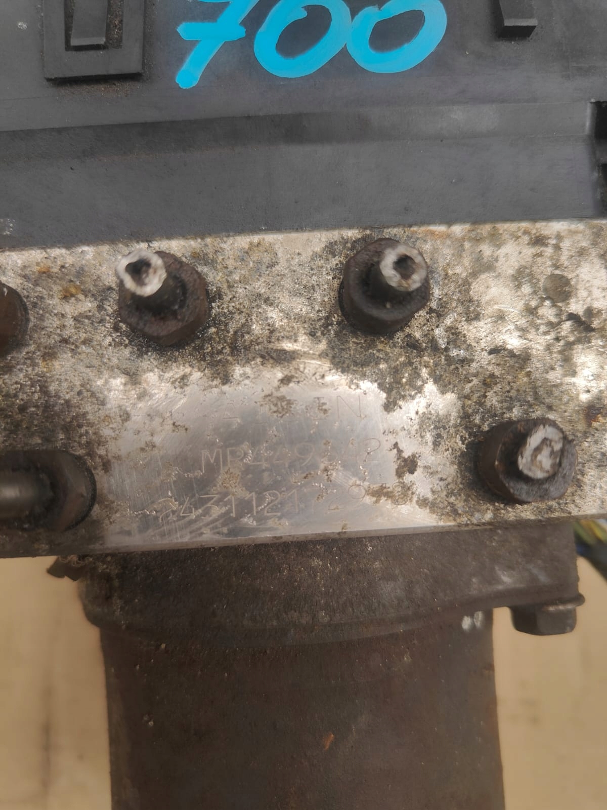 Mitsubishi L200 MR449642 POMPPA HAMULCOWA ABS