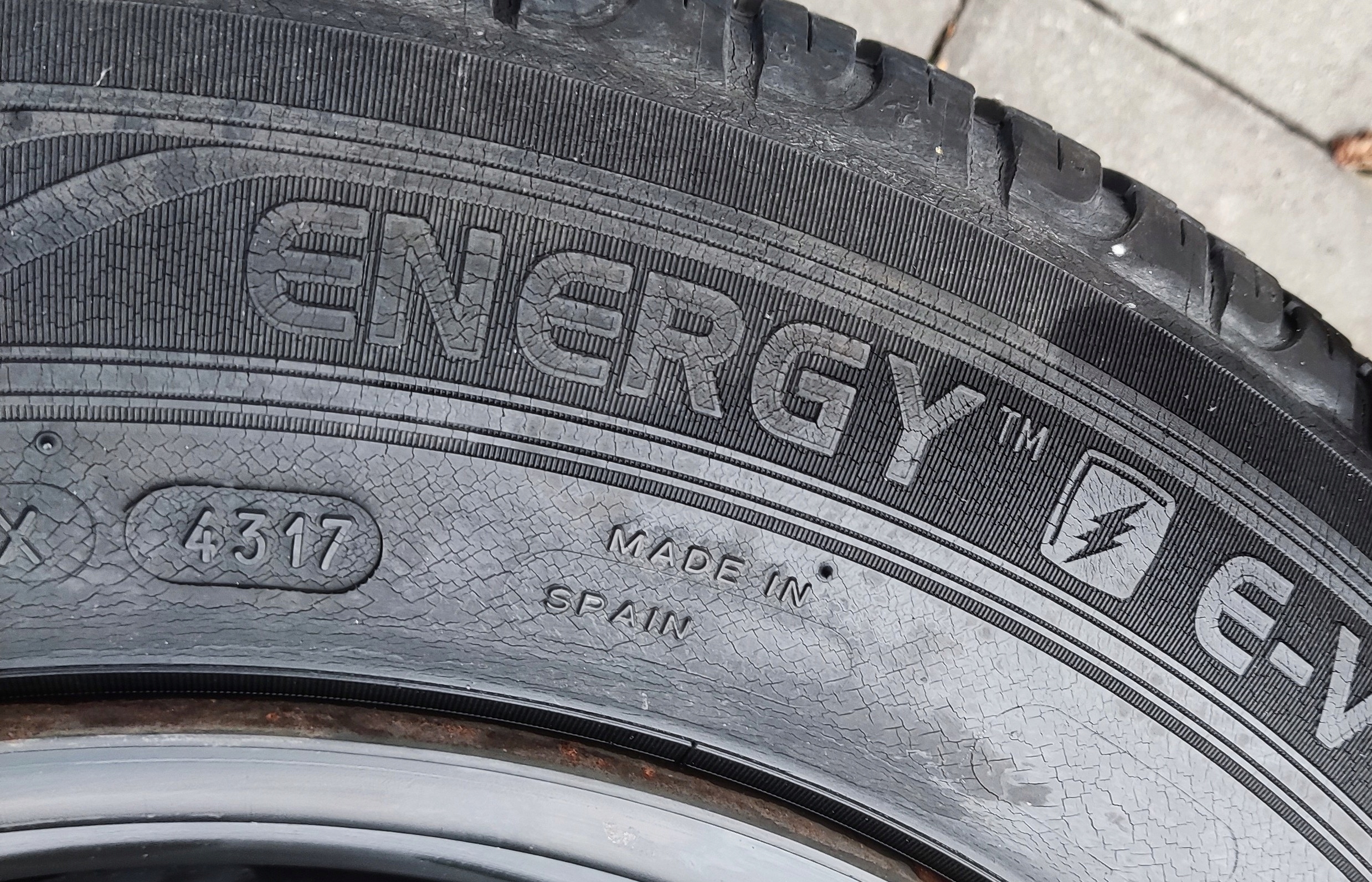 KOŁA PNEUMATIKY MICHELIN LETNIE KOLESA PLECHOVE DISKY 15 RENAULT ZOE I 15 ET40 4×100