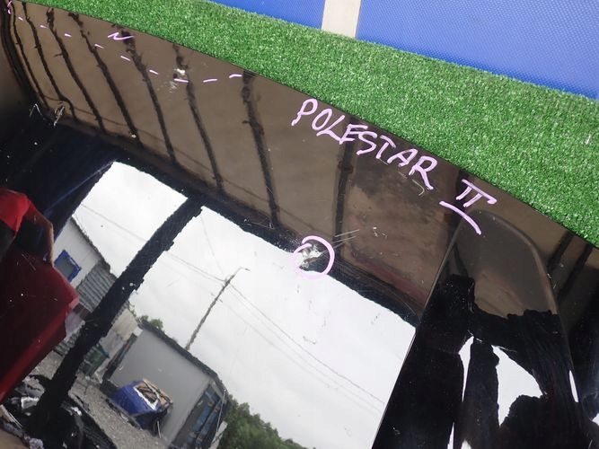 POLESTAR II PREDNÁ KAPOTA