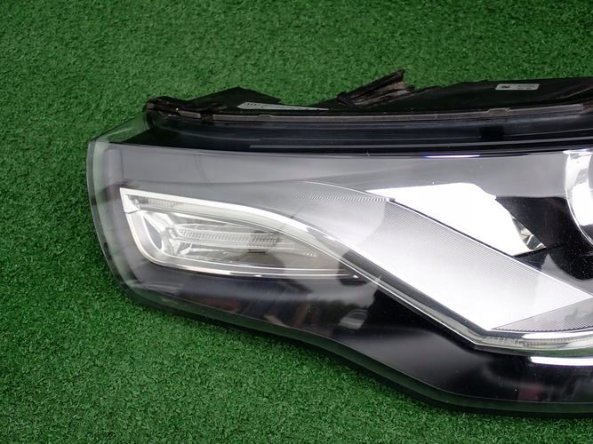 AUDI A1 BI XENON LED 10- LAVE PREDNE SVETLO