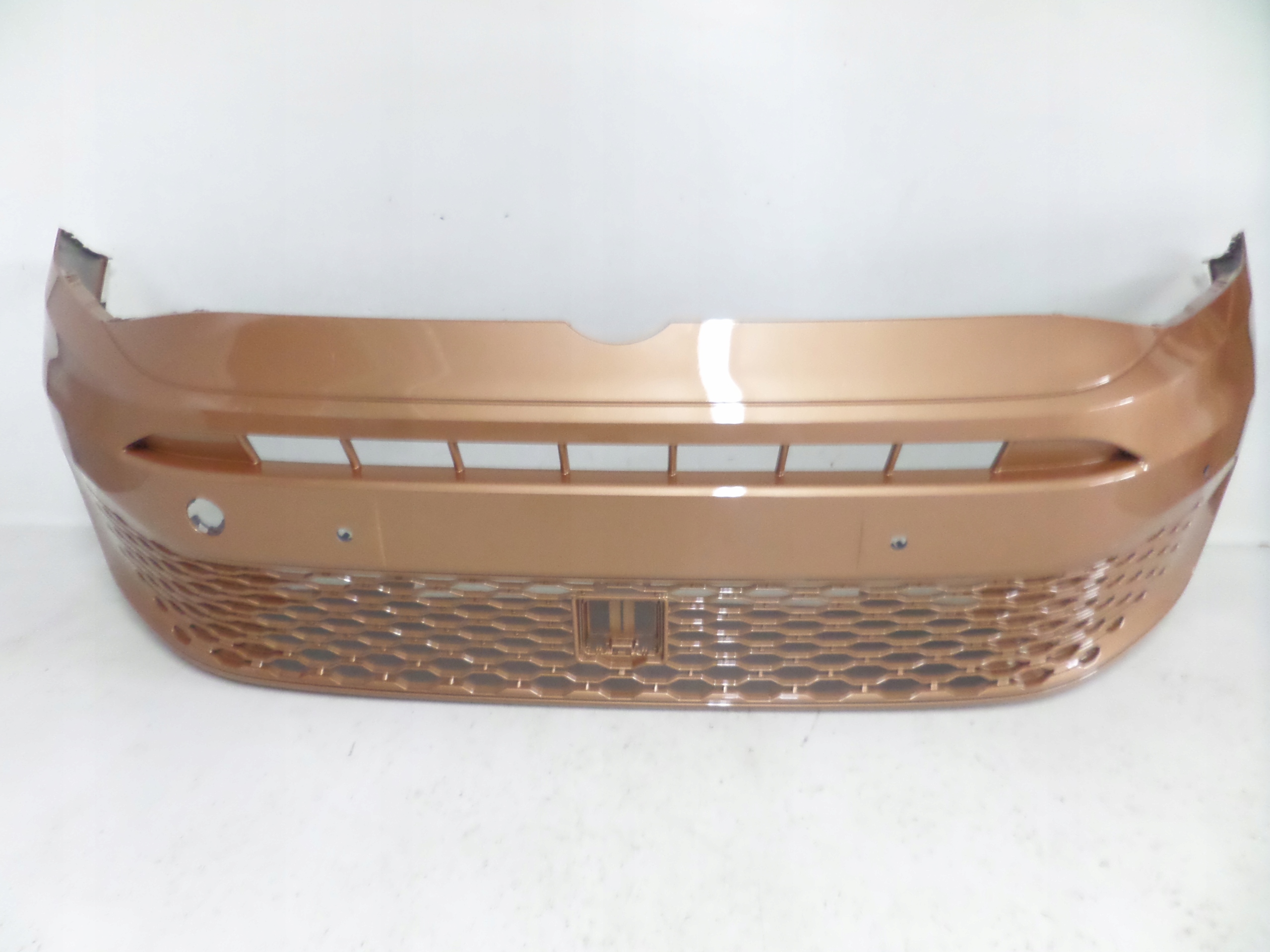 PREDNÝ NÁRAZNÍK VW CADDY V 2K7 20-