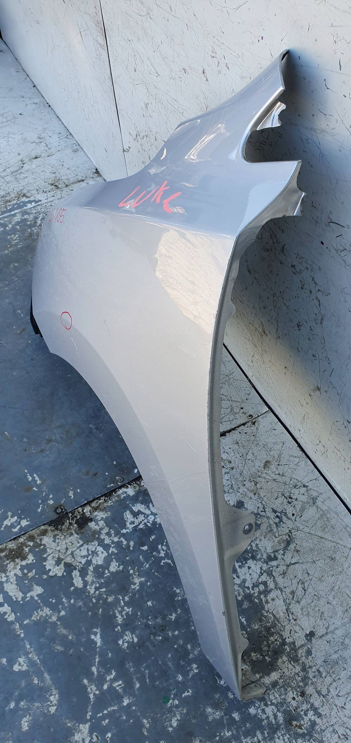 Hyundai ix35 ĽAVÝ PREDNÝ BLATNÍK