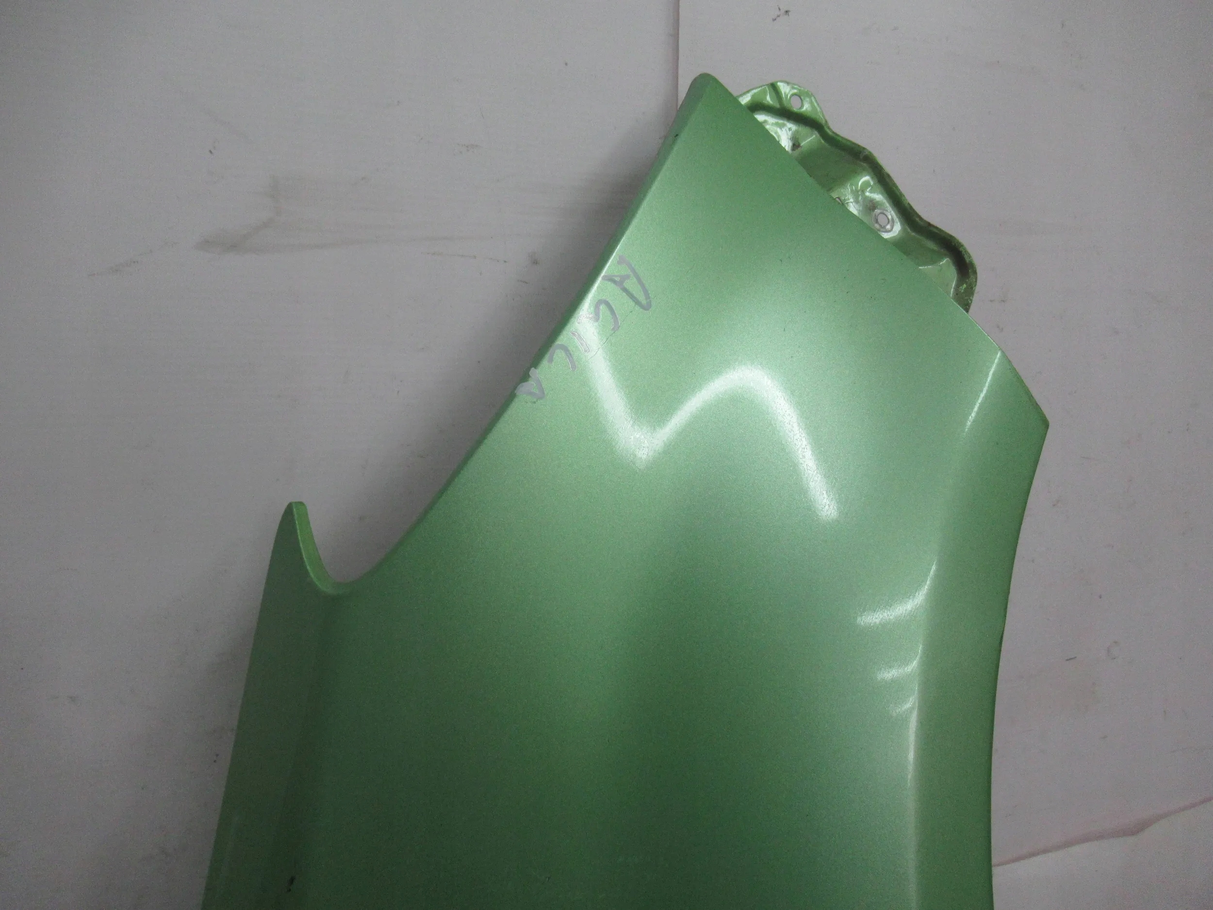 PRAVÝ PREDNÝ BLATNÍK Opel Agila B