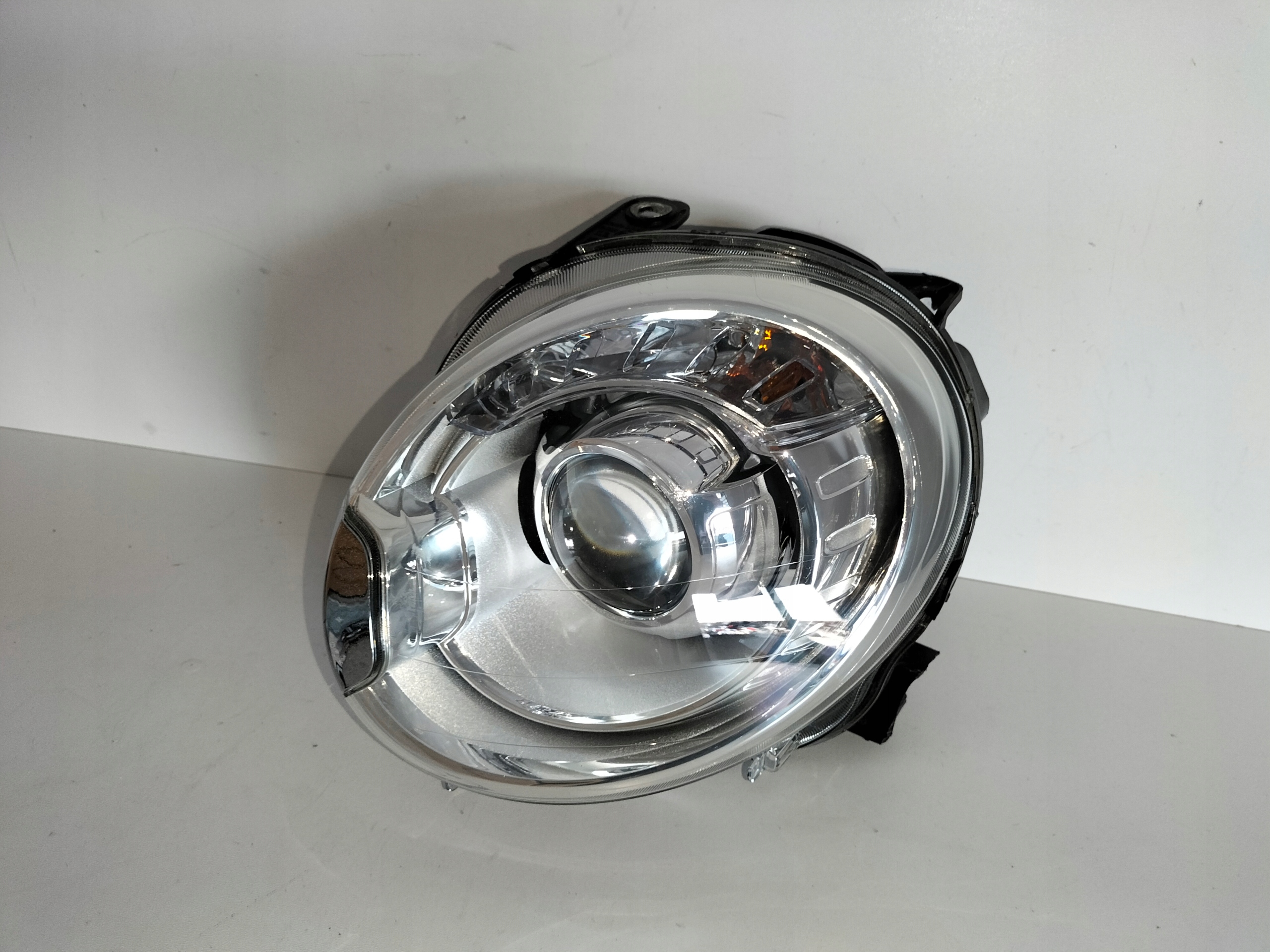 LAVE PREDNE SVETLO FIAT 500 07-15 XENON