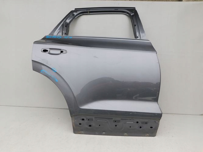 VW TOUAREG 18- PRAVE ZADNE DVERE