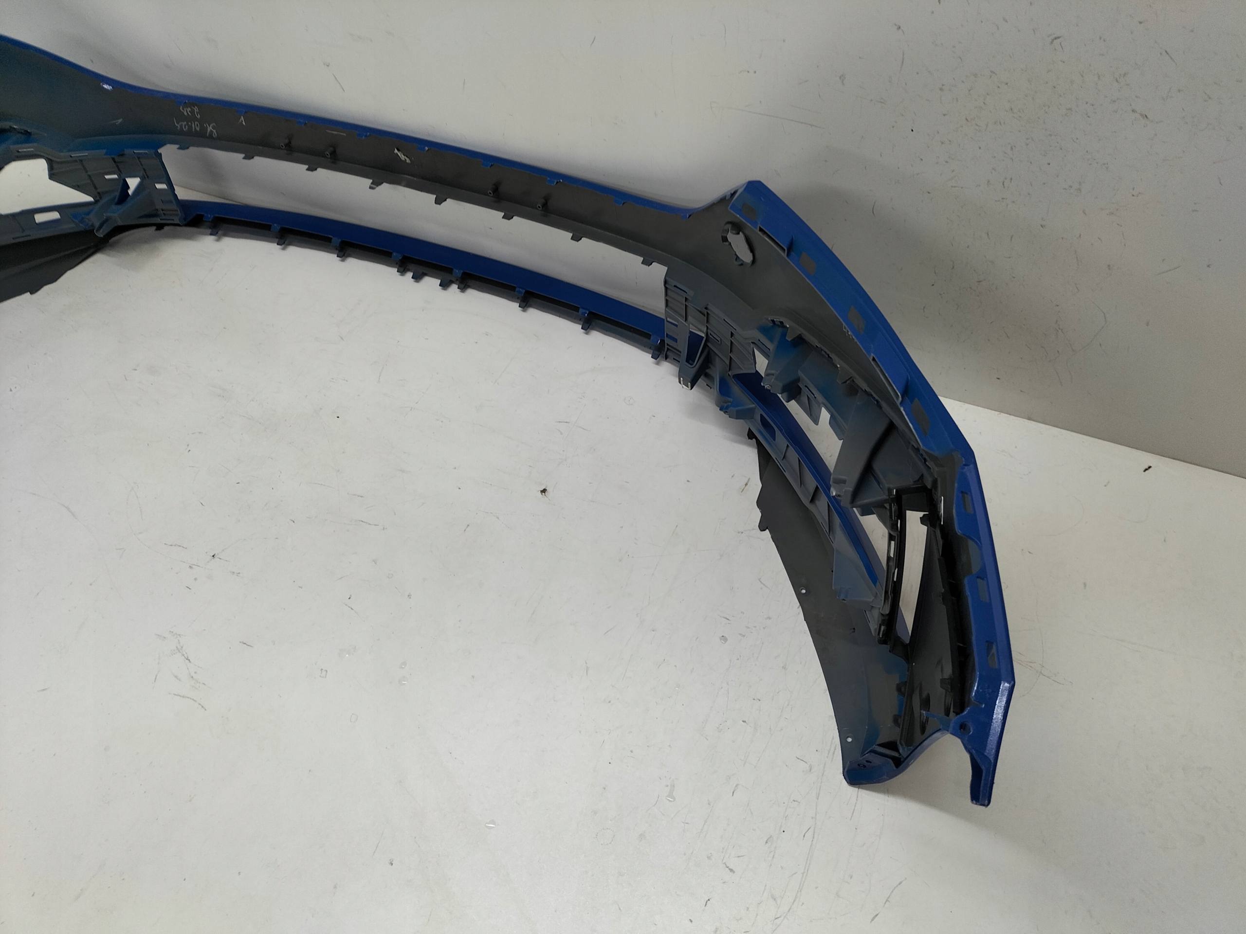 PREDNÝ NÁRAZNÍK SKODA OCTAVIA 4 IV 19-