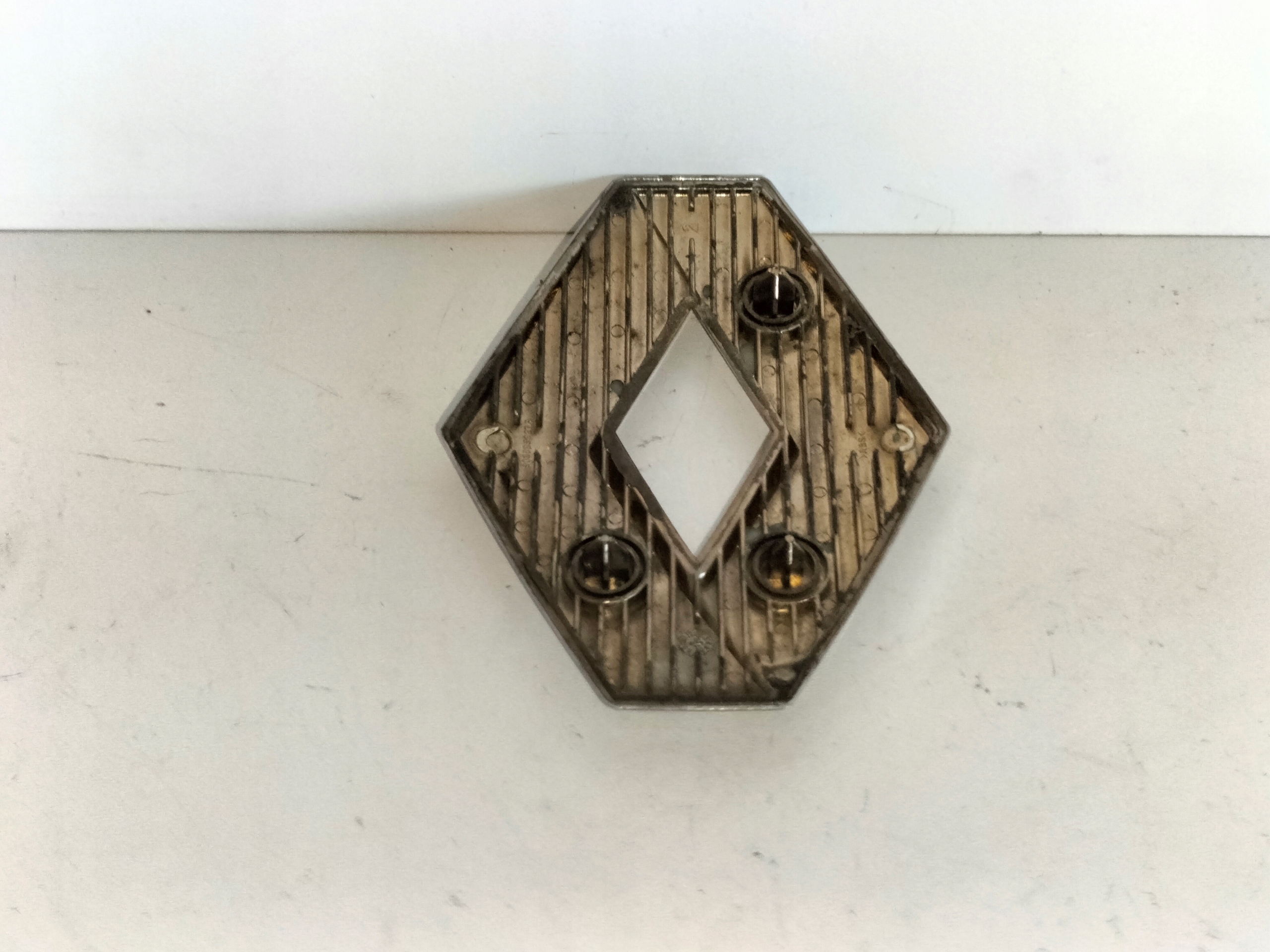 ZNAK EMBLEM ZNAK ZADNEJ KAPOTY RENAULT MEGANE IV 16- KOMBI SCENIC IV