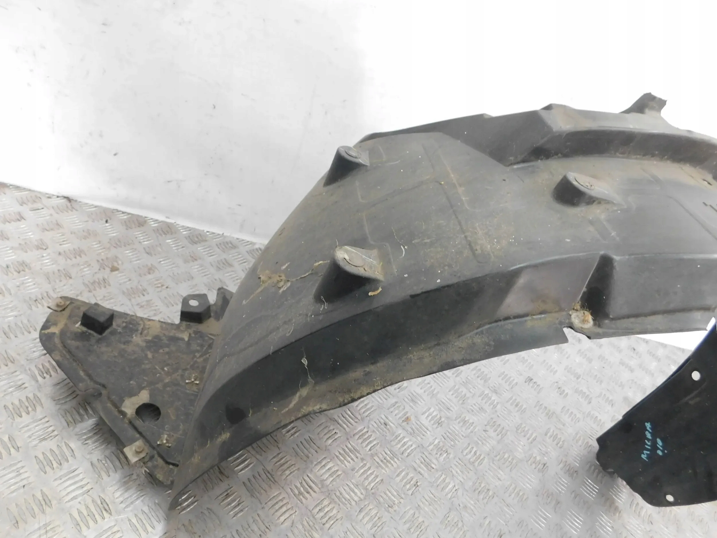 ĽAVÝ PREDNÝ PODBLATNÍK NISSAN MICRA K13