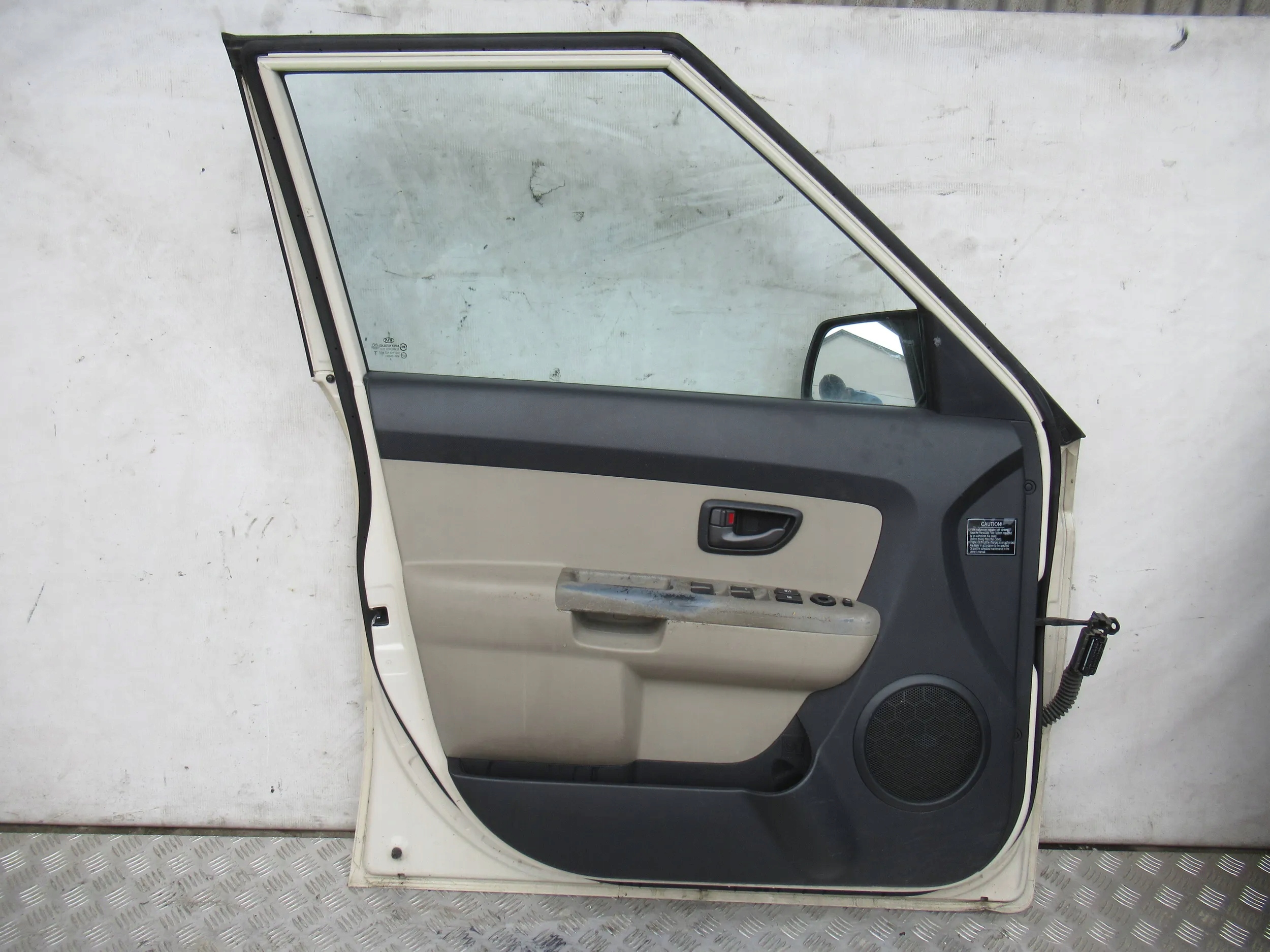 ĽAVÉ PREDNÉ DVERE KIA SOUL I