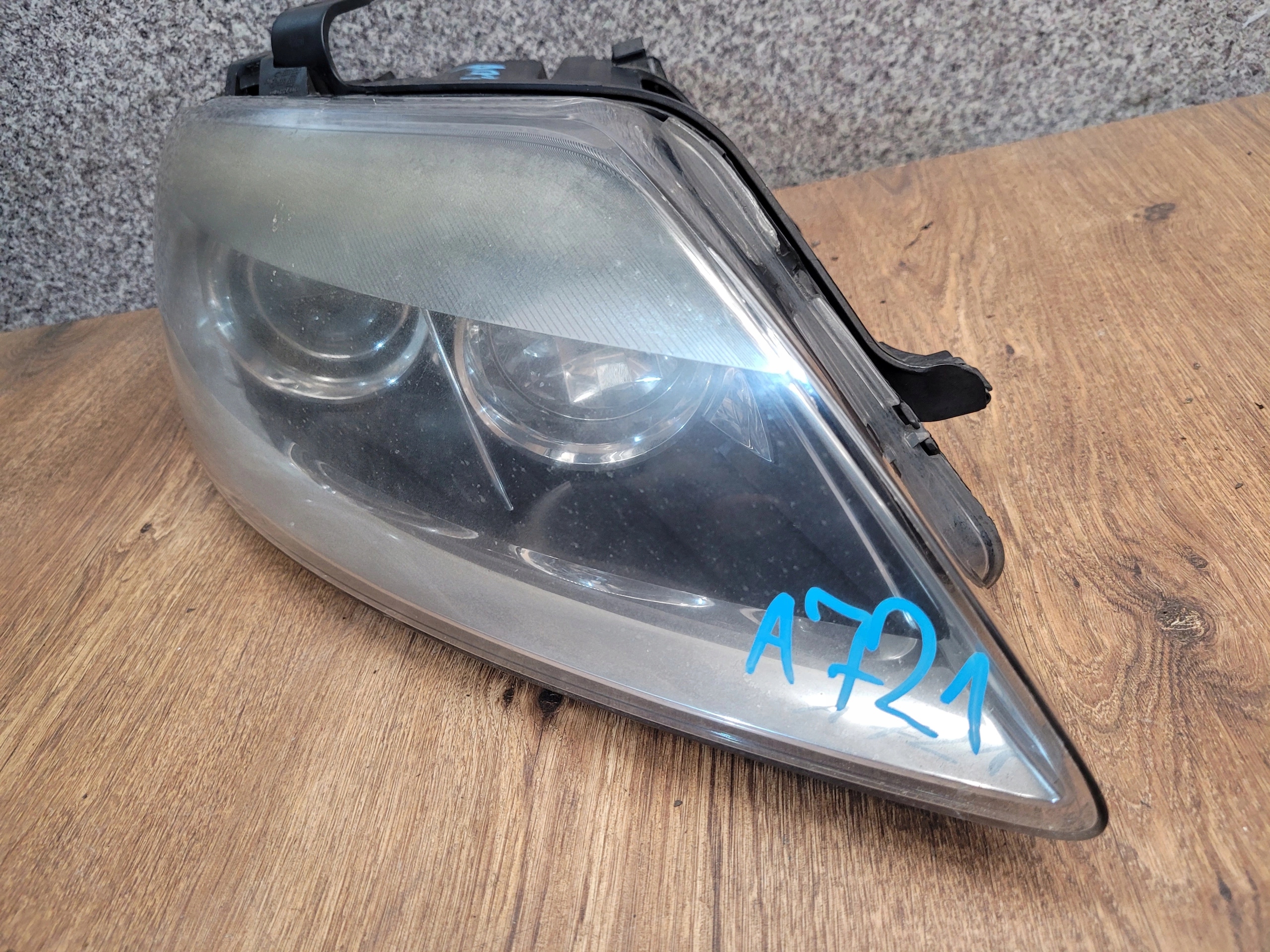 AUDI Q7 4L XENON PRAVÉ PREDNÉ SVETLO GB VERZIA 4L0941004E