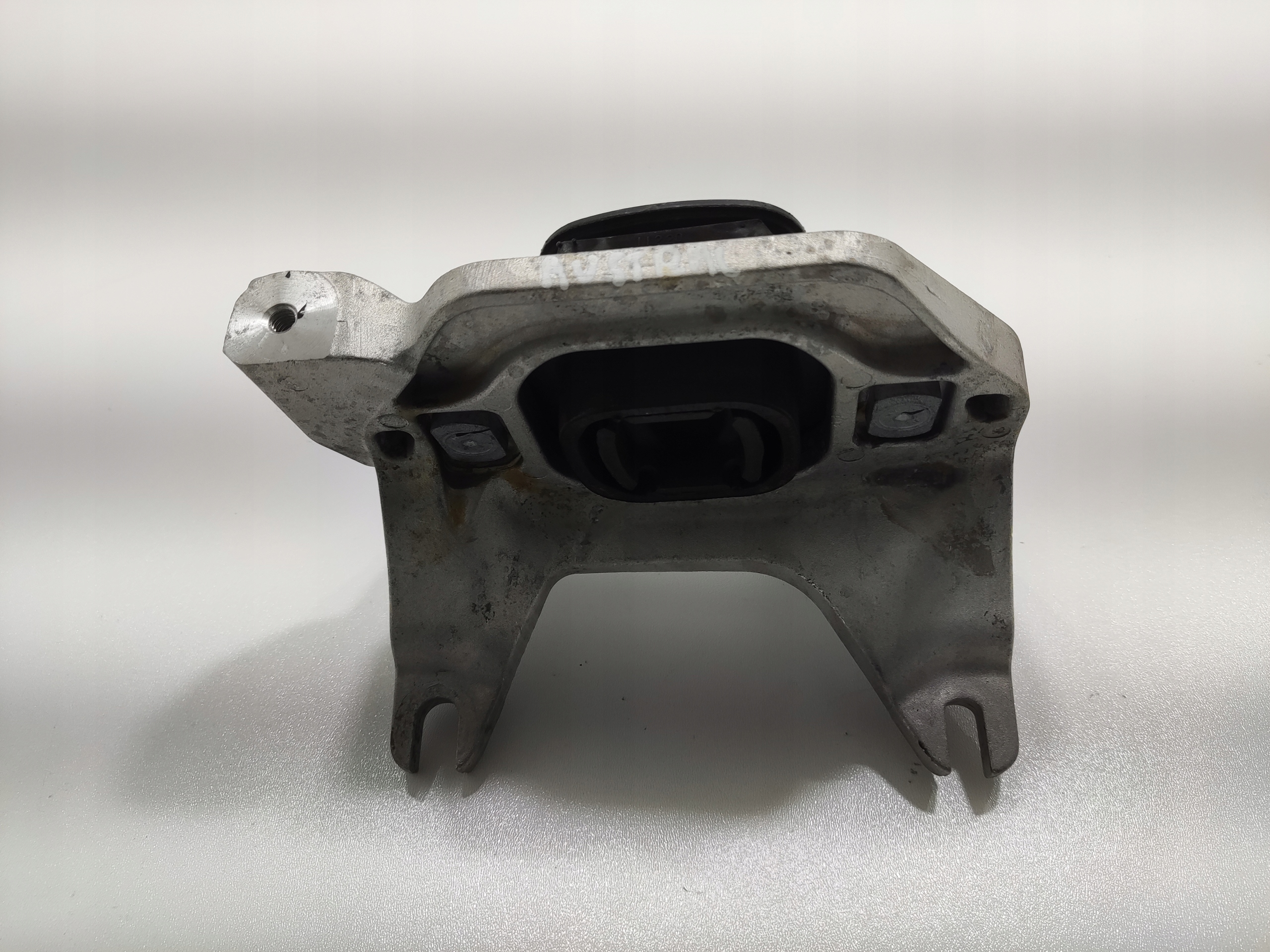 DRZIAK SILENBLOK PREVODOVKY RENAULT AUSTRAL 1.2 E-TECH 2022-2025 112533243R