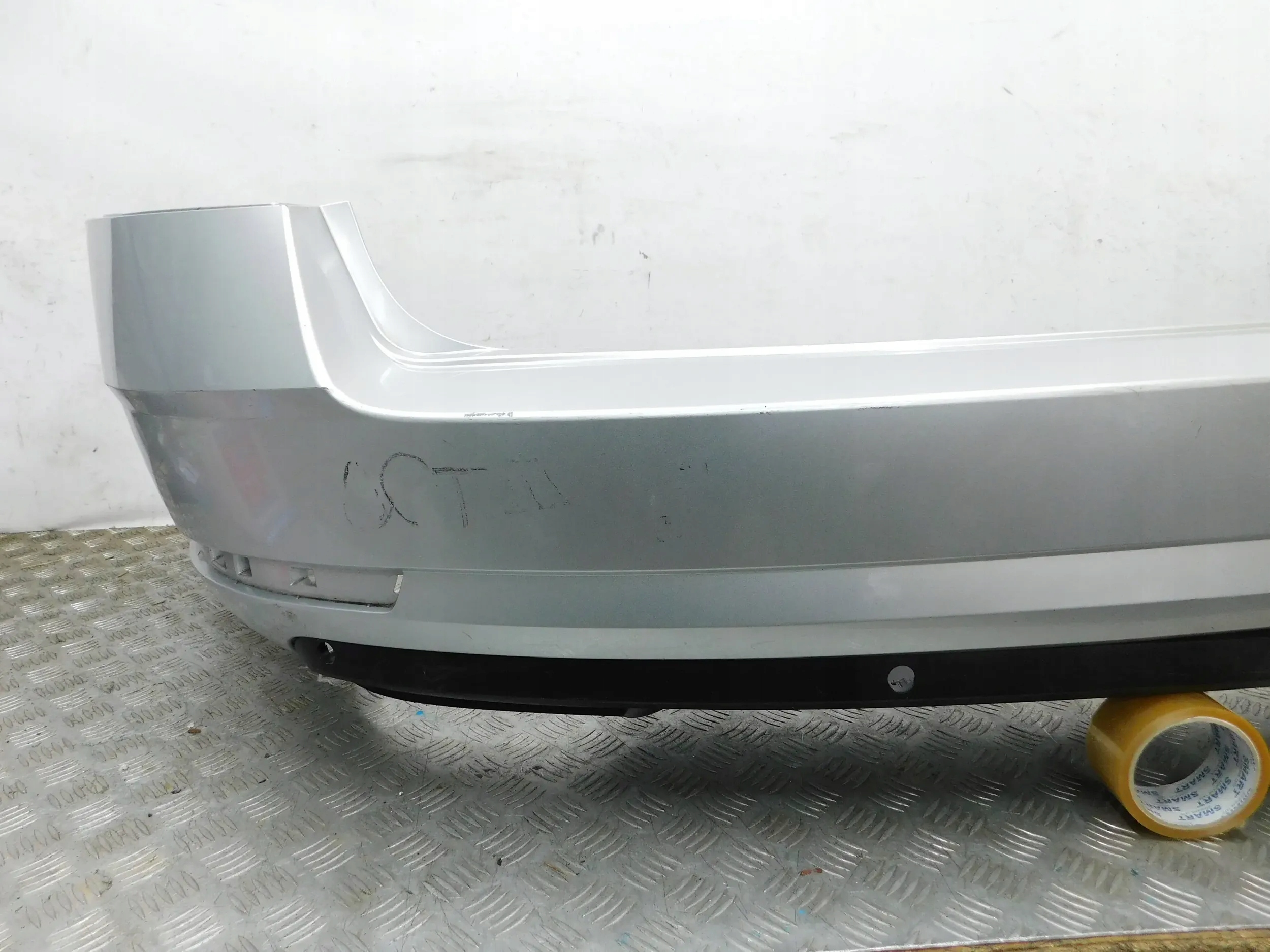 ZADNÝ NÁRAZNÍK SKODA OCTAVIA 3 III KOMBI