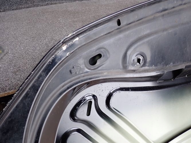 VW AMAROK PREDNÁ KAPOTA